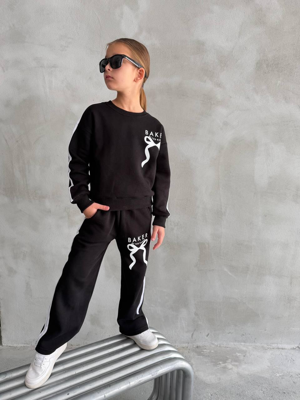 Kız Çocuk Siyah Beyaz Fiyonk Detaylı Takım