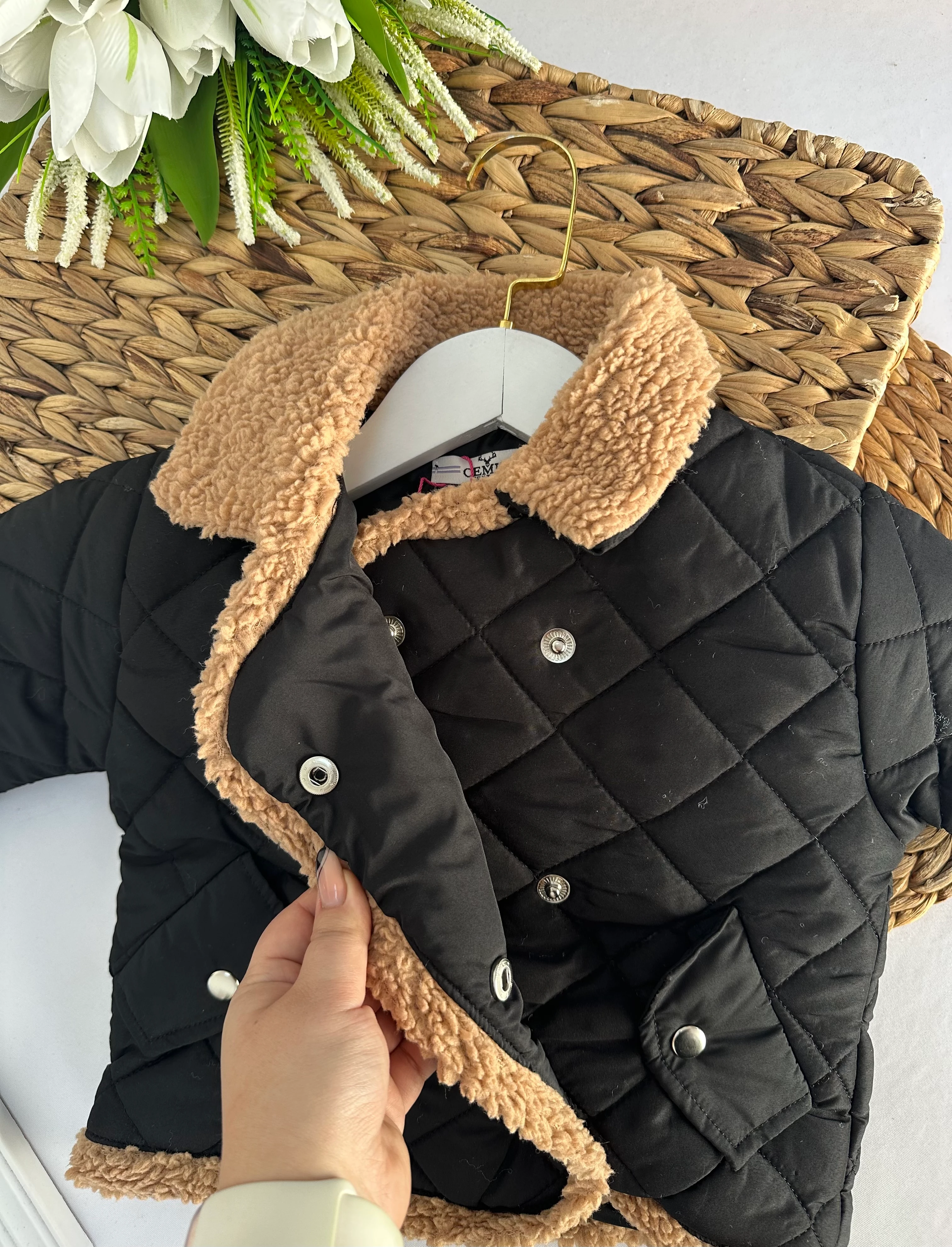 Kız Çocuk Siyah İçi Yünlü Mont