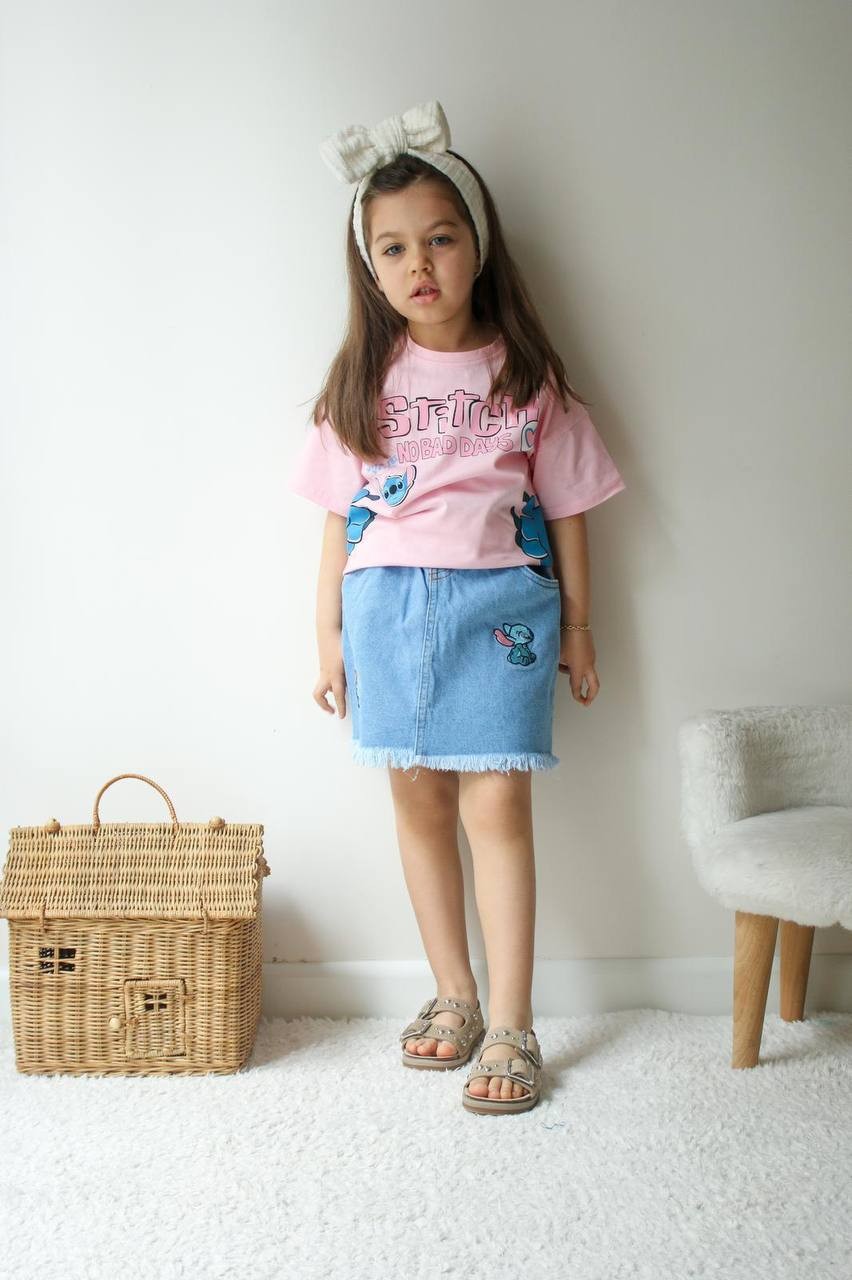 Kız Çocuk Pembe Stitch Baskılı Kot Etekli Takım