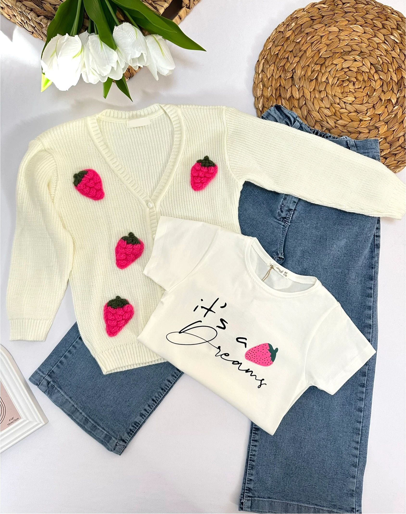 Kız Çocuk Pembe Çilek Hırkalı 3'lü Takım