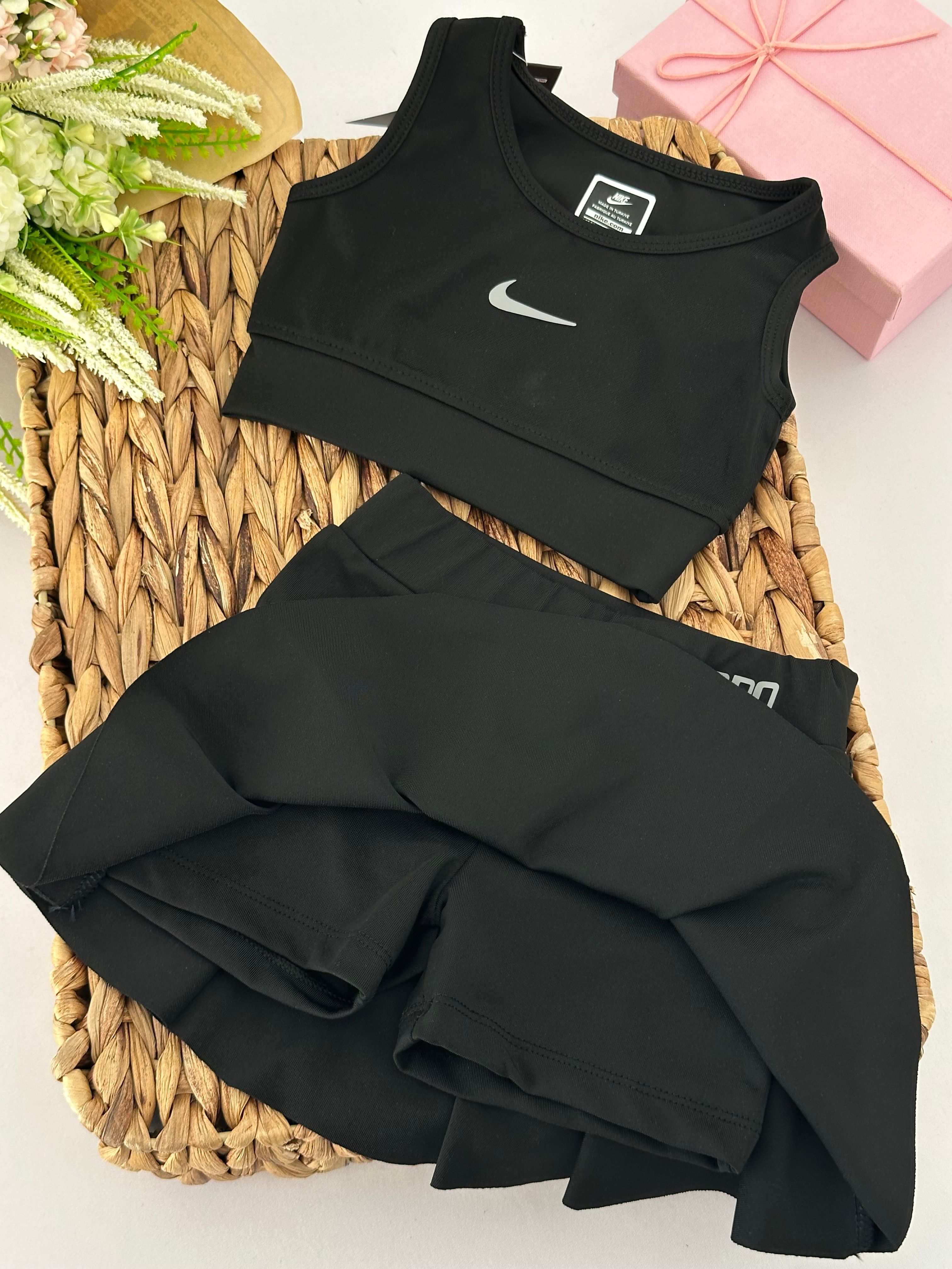 Kız Çocuk Siyah Nike Pro Crop Şort Etek Mayo