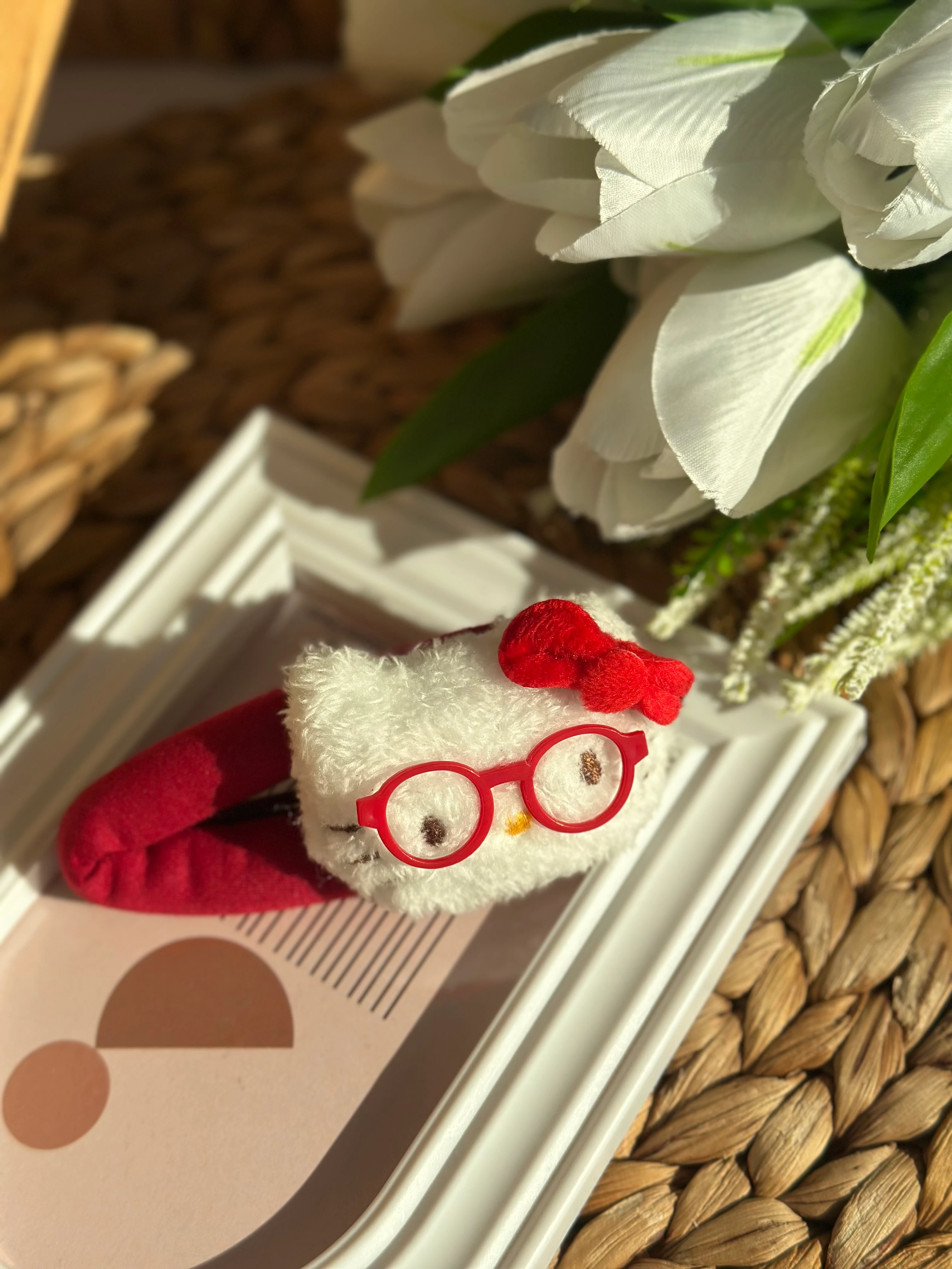 Kırmızı Gözlüklü Hello Kitty Çıt Çıt Toka