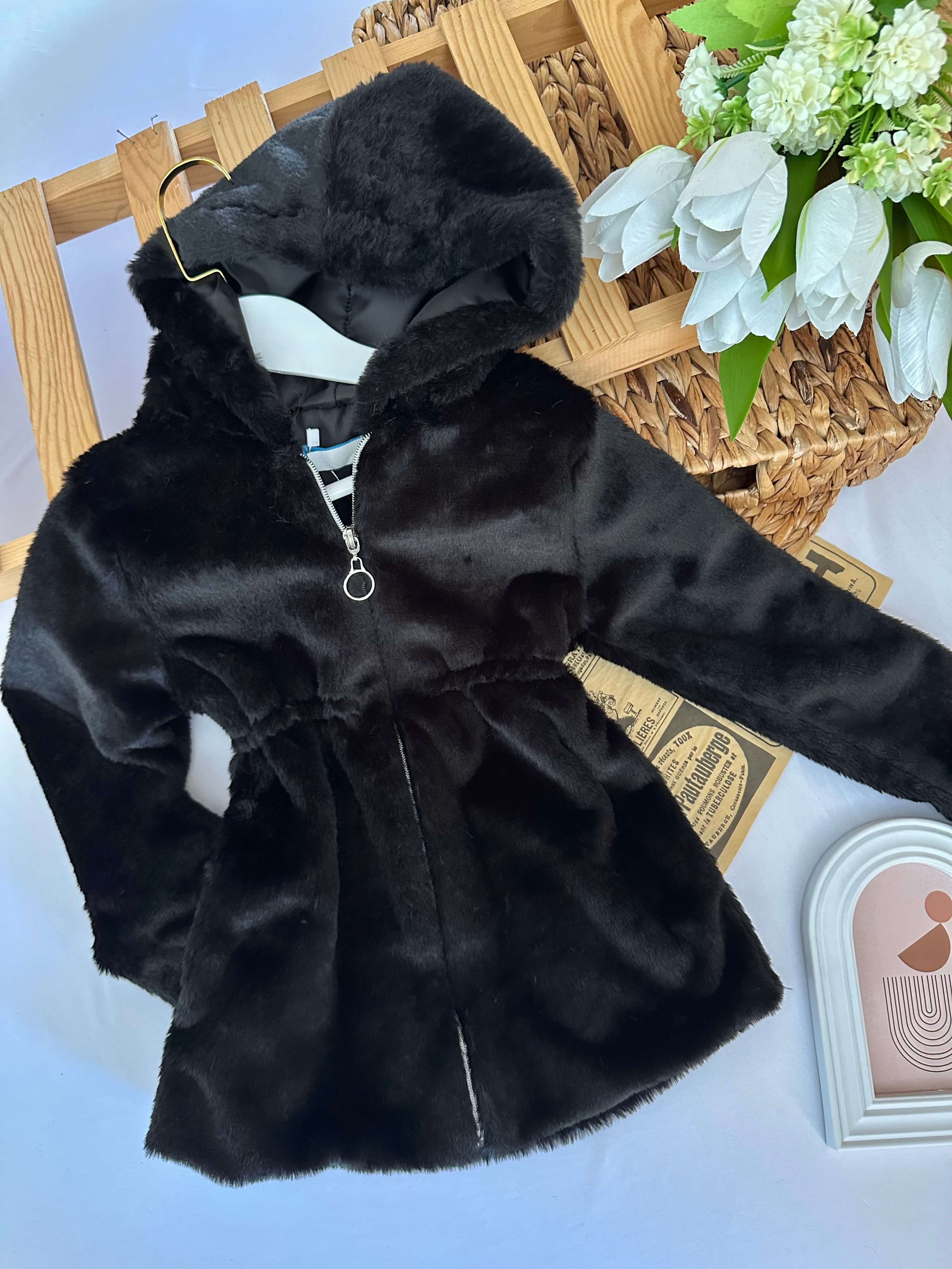 Kız Çocuk Siyah Peluş Kürk Mont