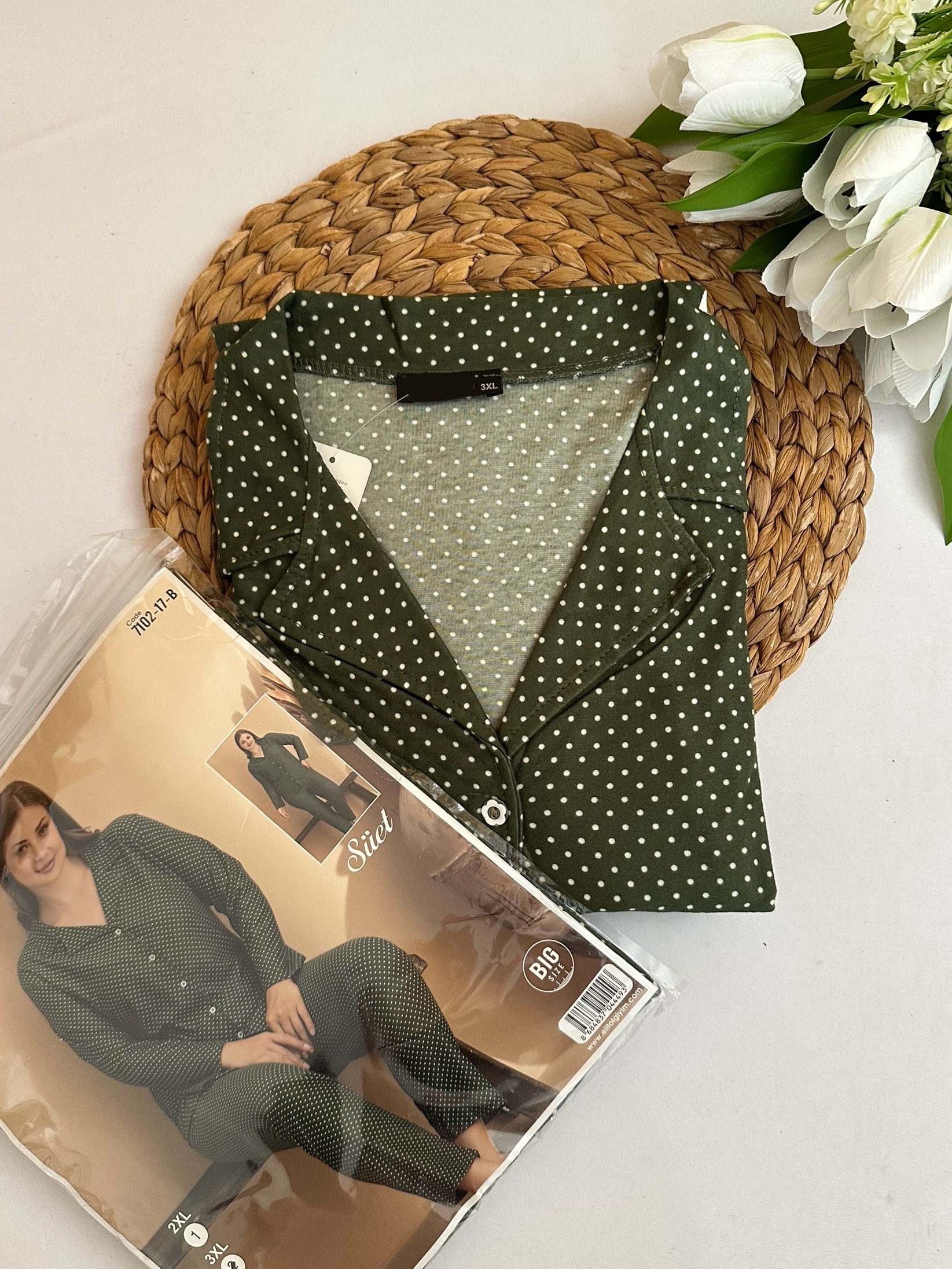 Yeşil Puantiyeli Desenli Süet Battal Boy Kadın Pijama Takımı