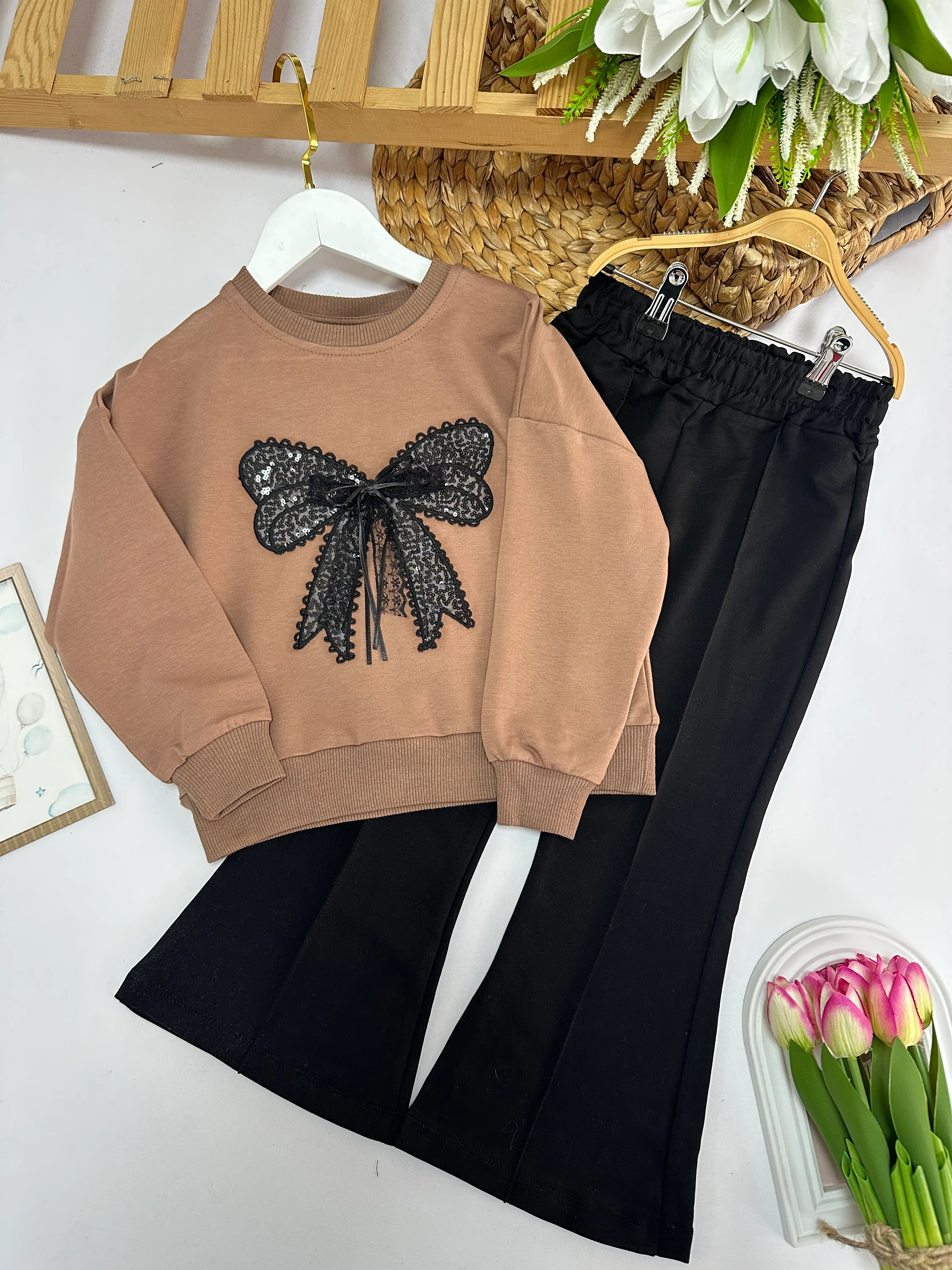 Kız Çocuk Kahverengi  Dantel Fiyonk Desenli Takım