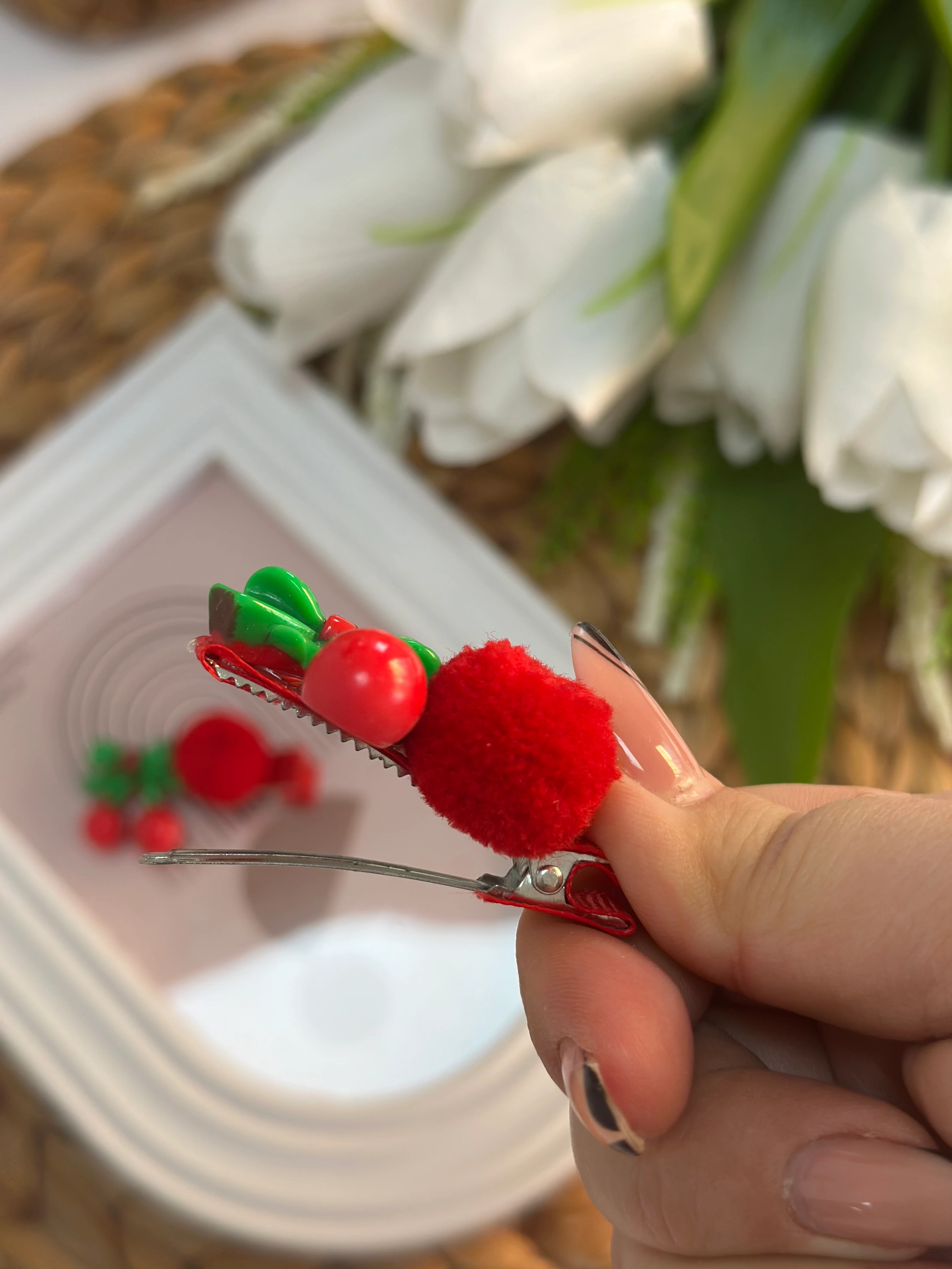 Fiyonklu Kiraz Pens Toka