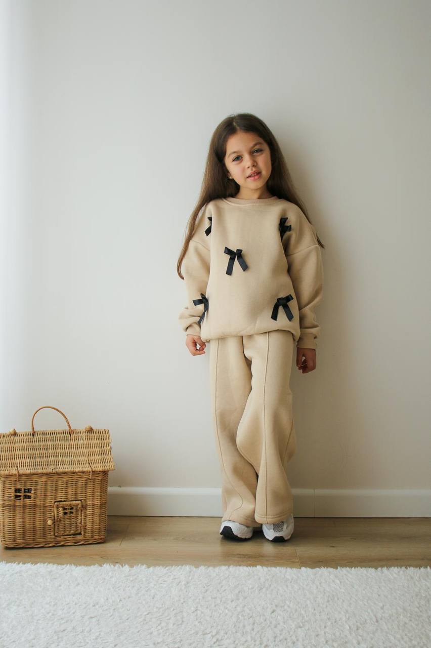 Kız Çocuk Bej Kurdeleli Alt-Üst Takım