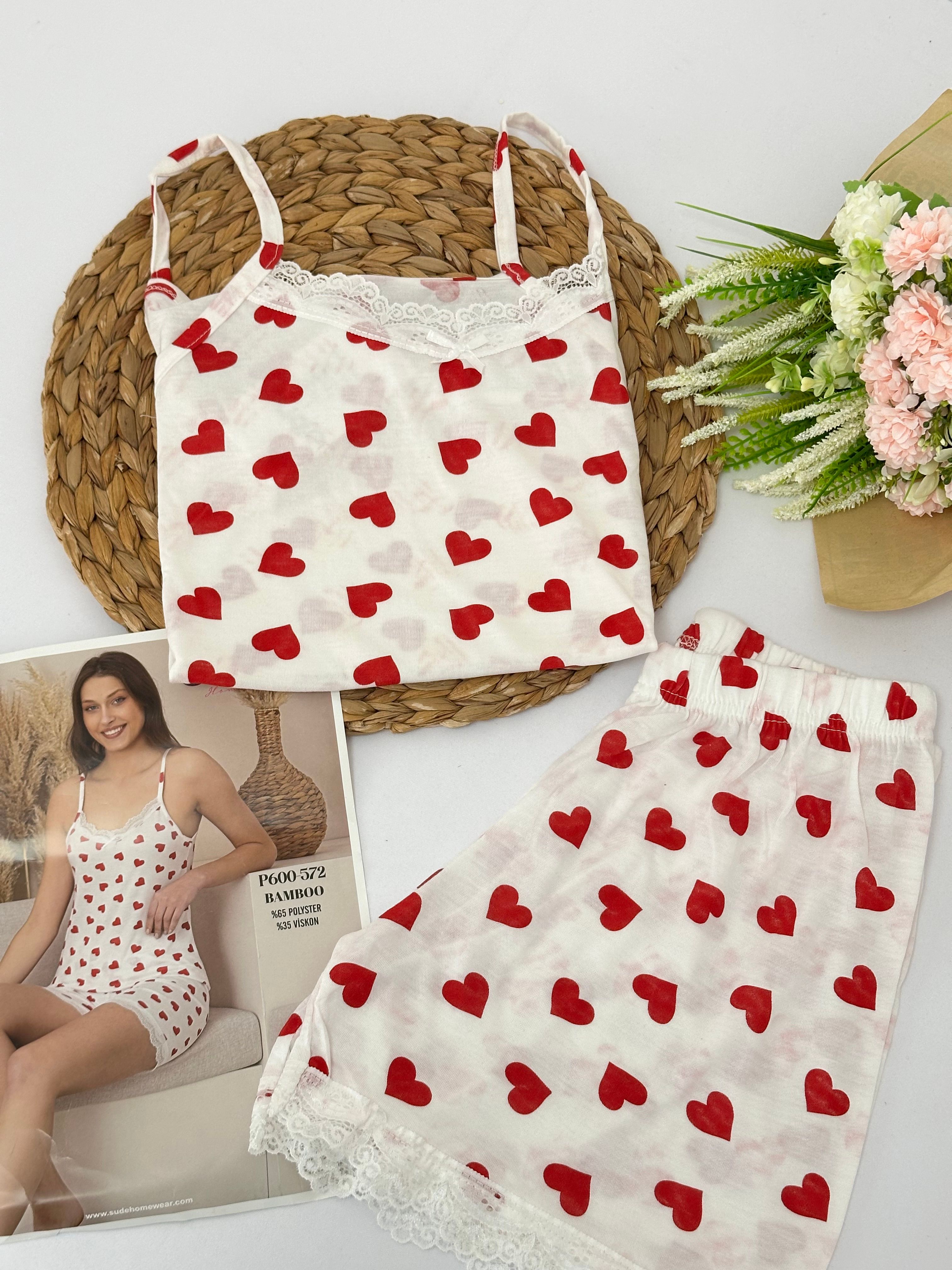 Kalp Desenli Askılı Kadın Pijama Takımı