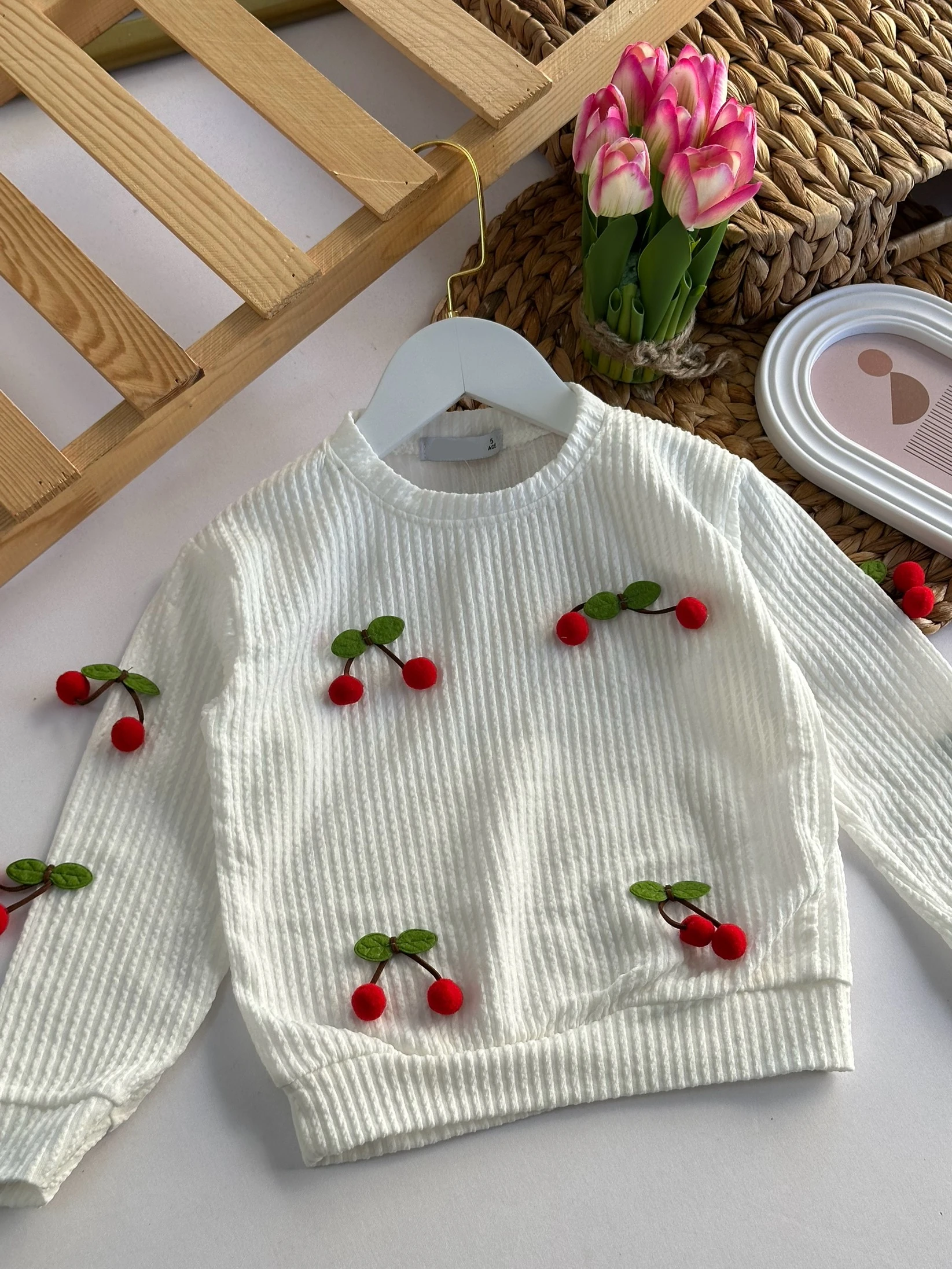 Kız Çocuk Beyaz Kirazlı Badi