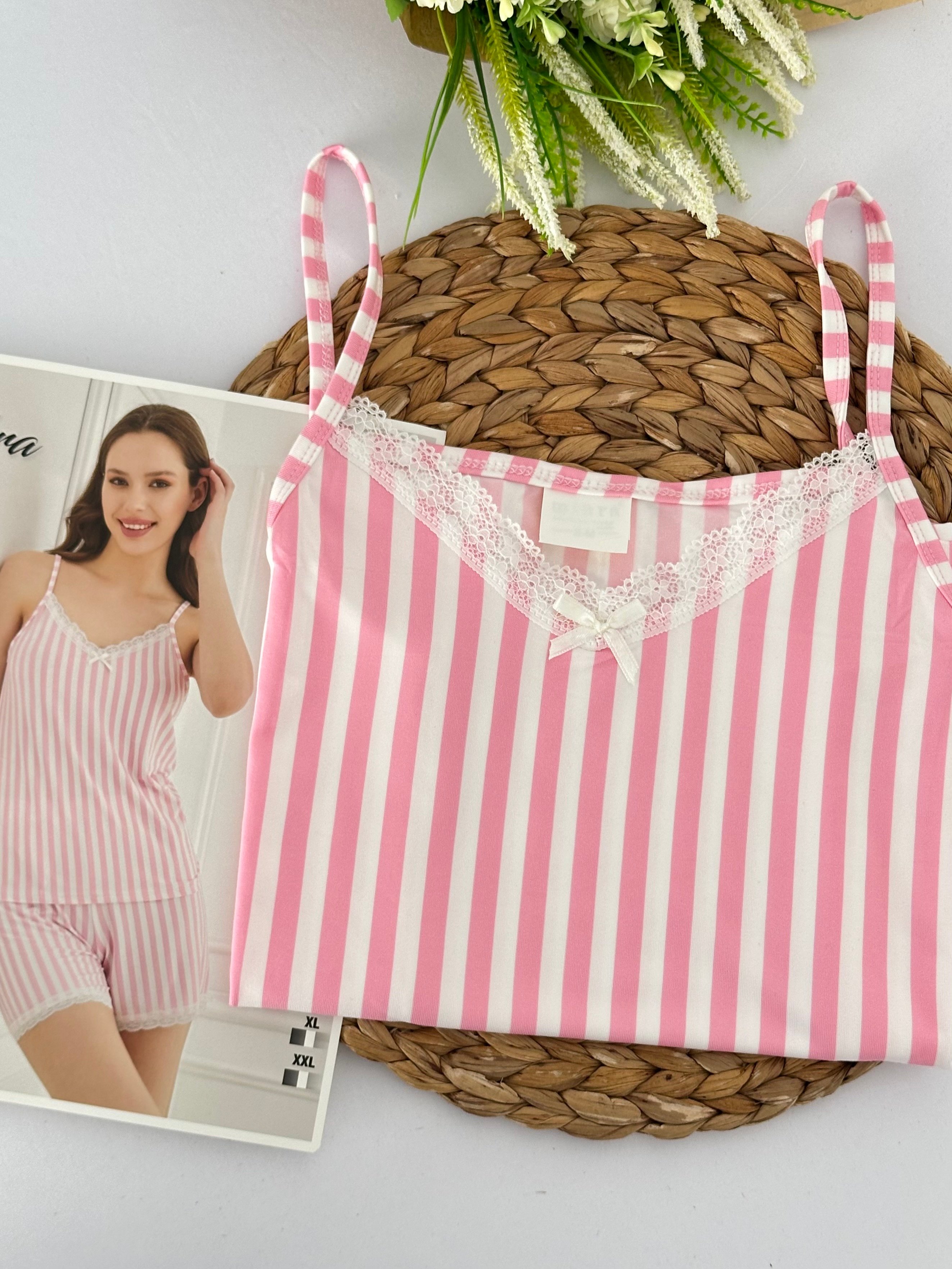 Pembe Çizgili Dantel Detaylı Kadın Pijama Takımı