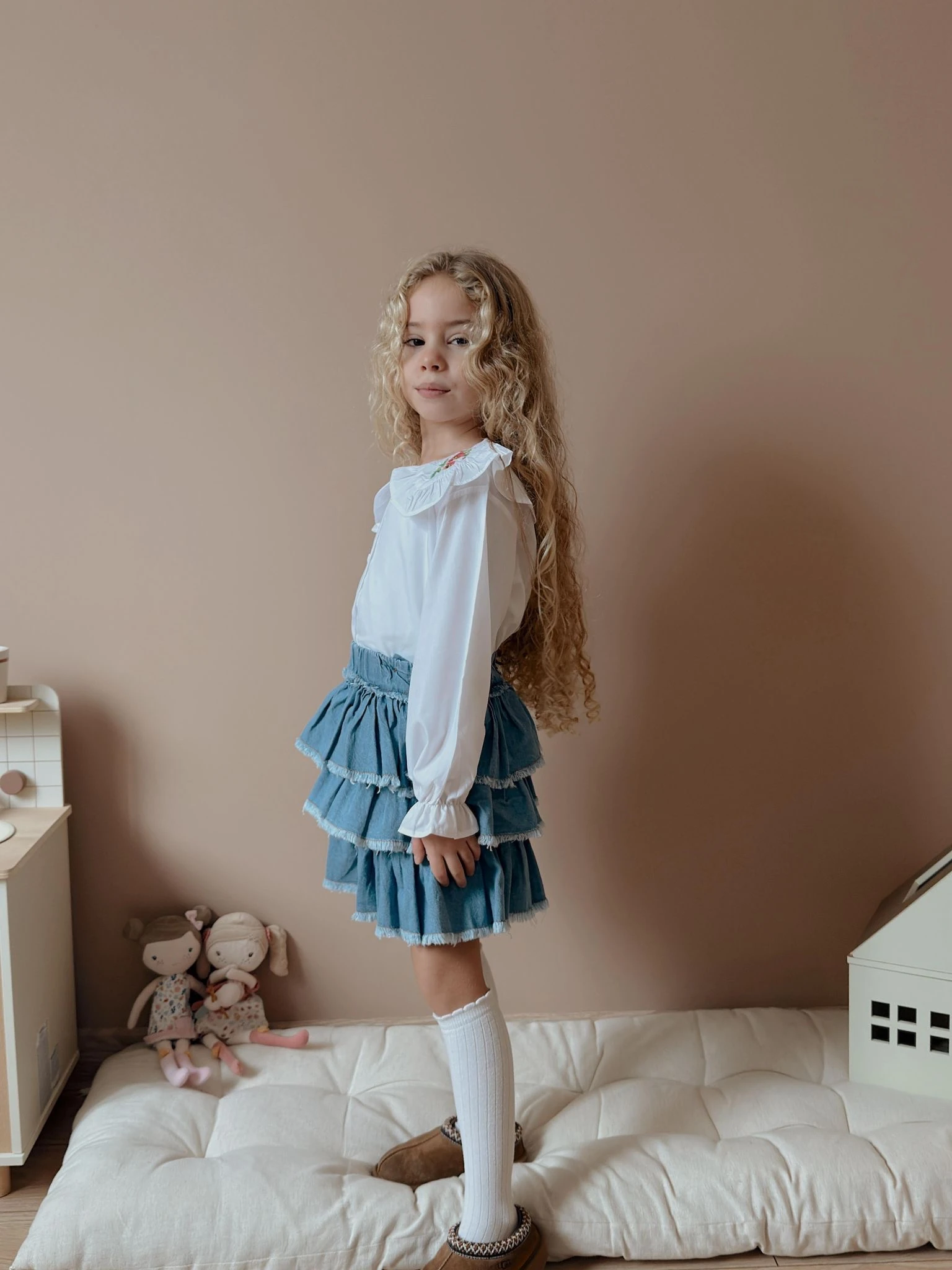 Kız Çocuk Çiçek Nakışlı  Kot Etekli Takım