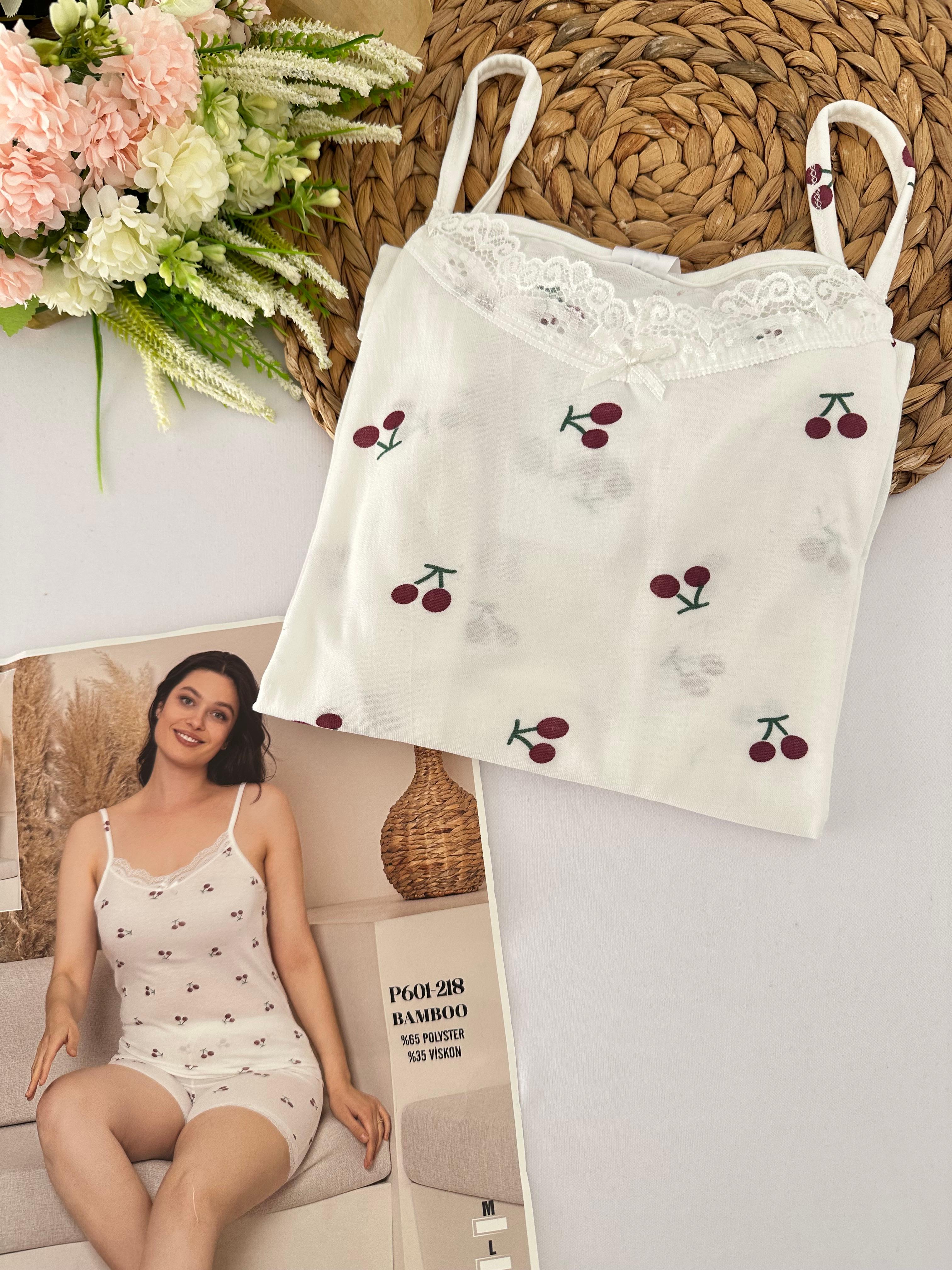 Kiraz Desenli Dantelli Kadın Pijama Takımı