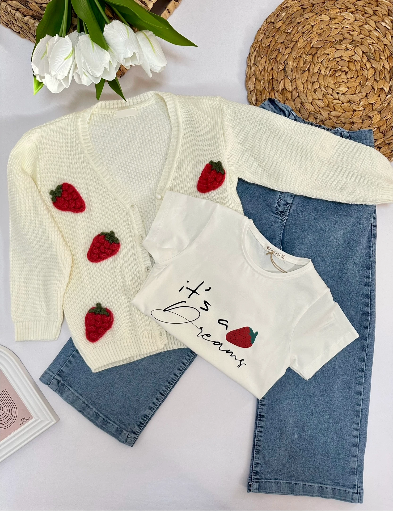 Kız Çocuk Kırmızı Çilek Hırkalı 3'lü Takım