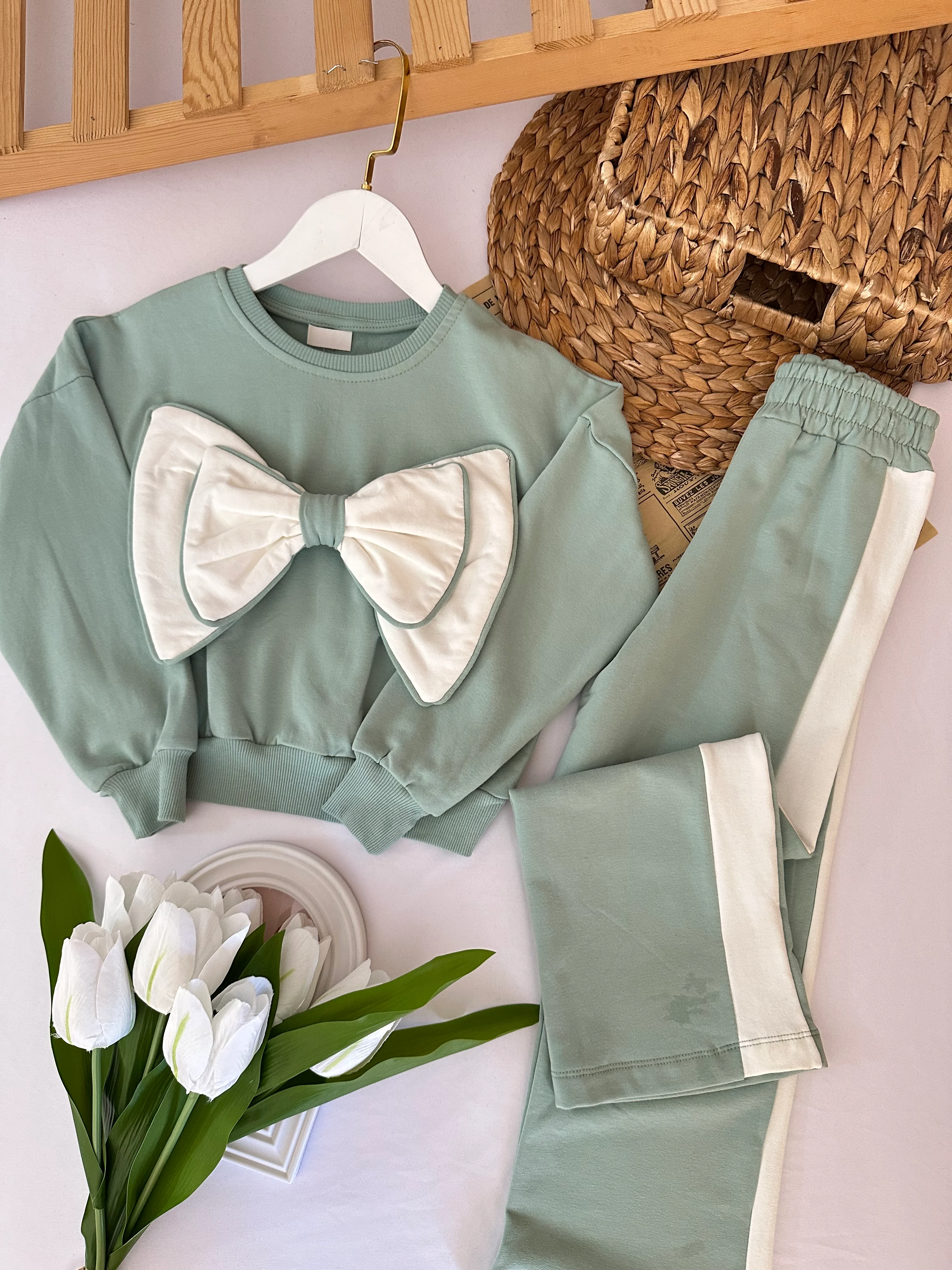 Kız Çocuk Yeşil Büyük Fiyonklu Takım 