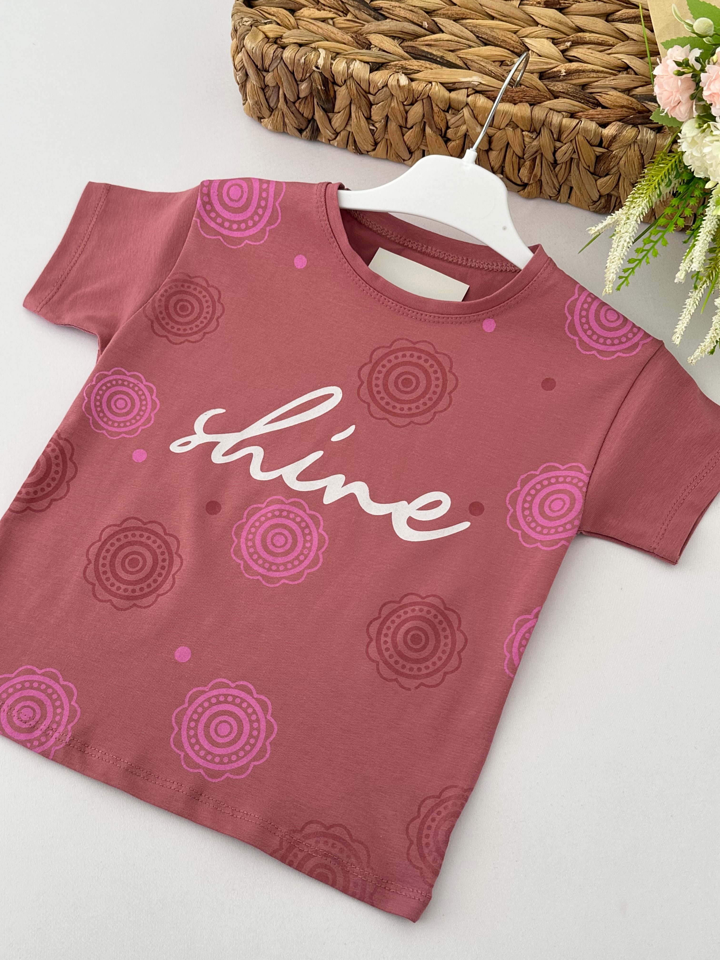 Kız Çocuk Mürdüm Shine Yazılı Tişört