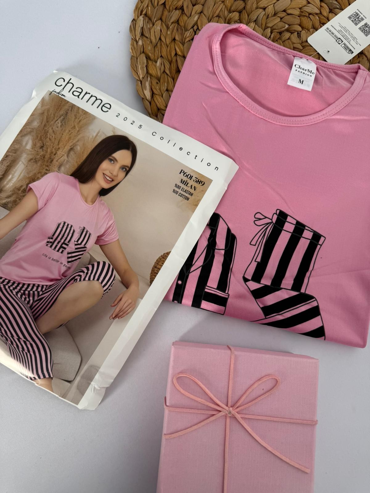 Pembe Şeritli Kaprili Kadın Pijama Takımı