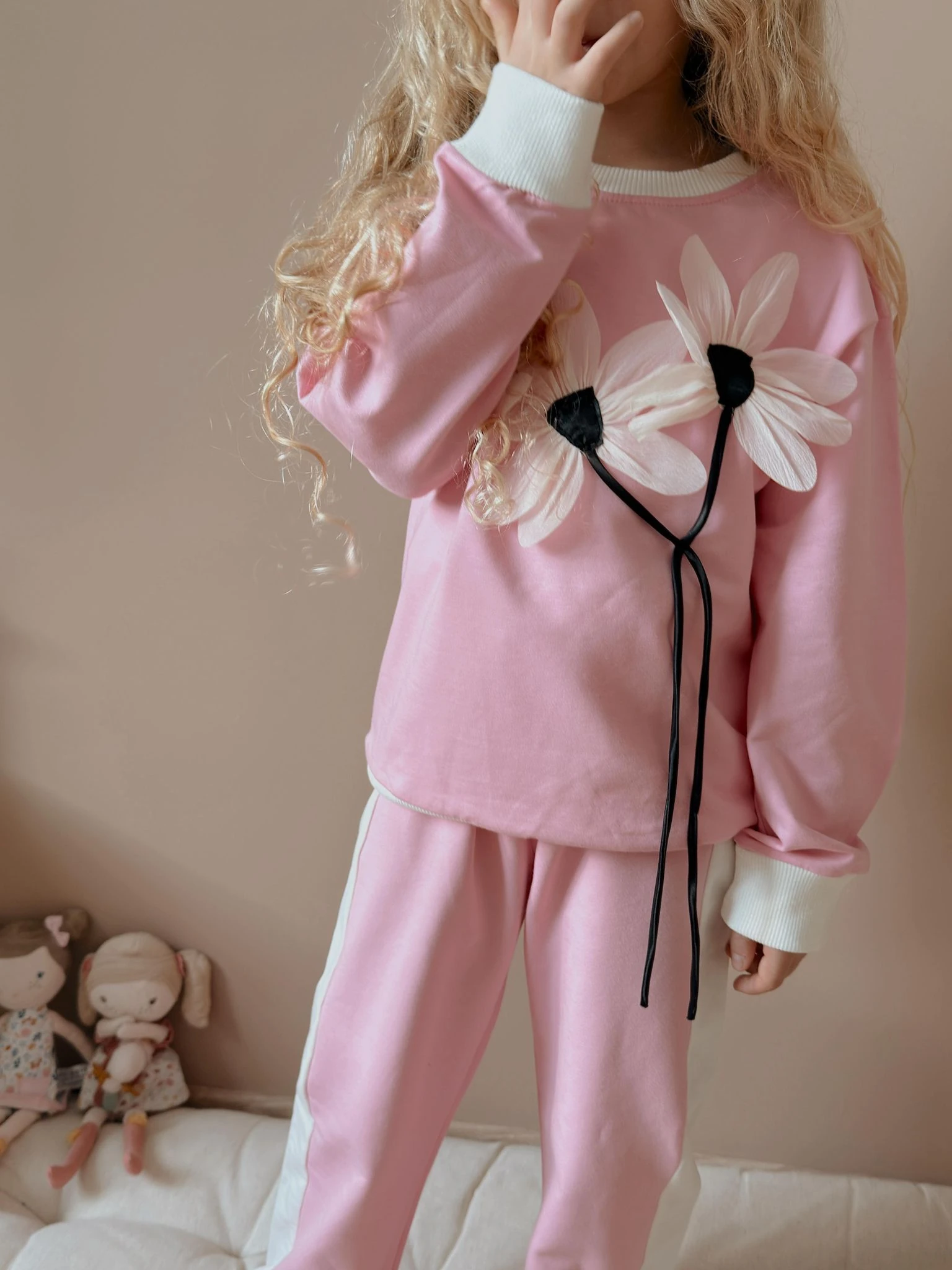 Pembe Çiçek Nakışlı Alt-Üst Takım