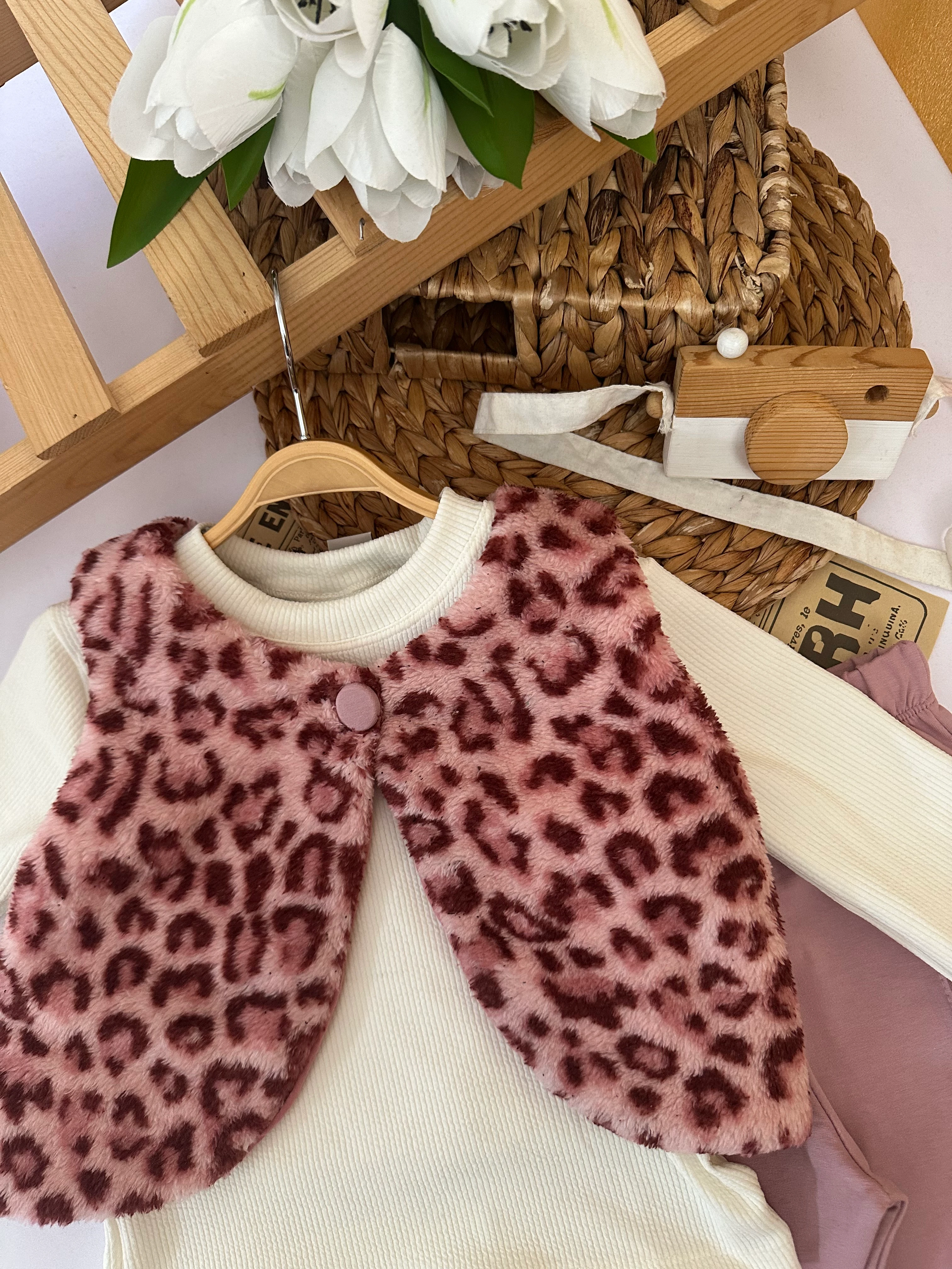 Kız Çocuk Leopar Yelekli Pembe 3'lü Takım