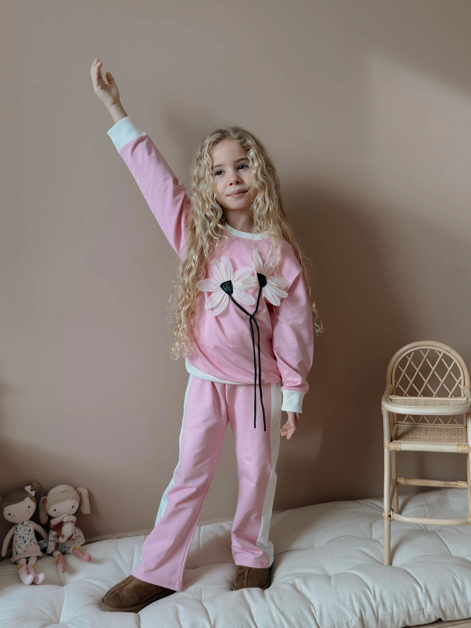 Pembe Çiçek Nakışlı Alt-Üst Takım