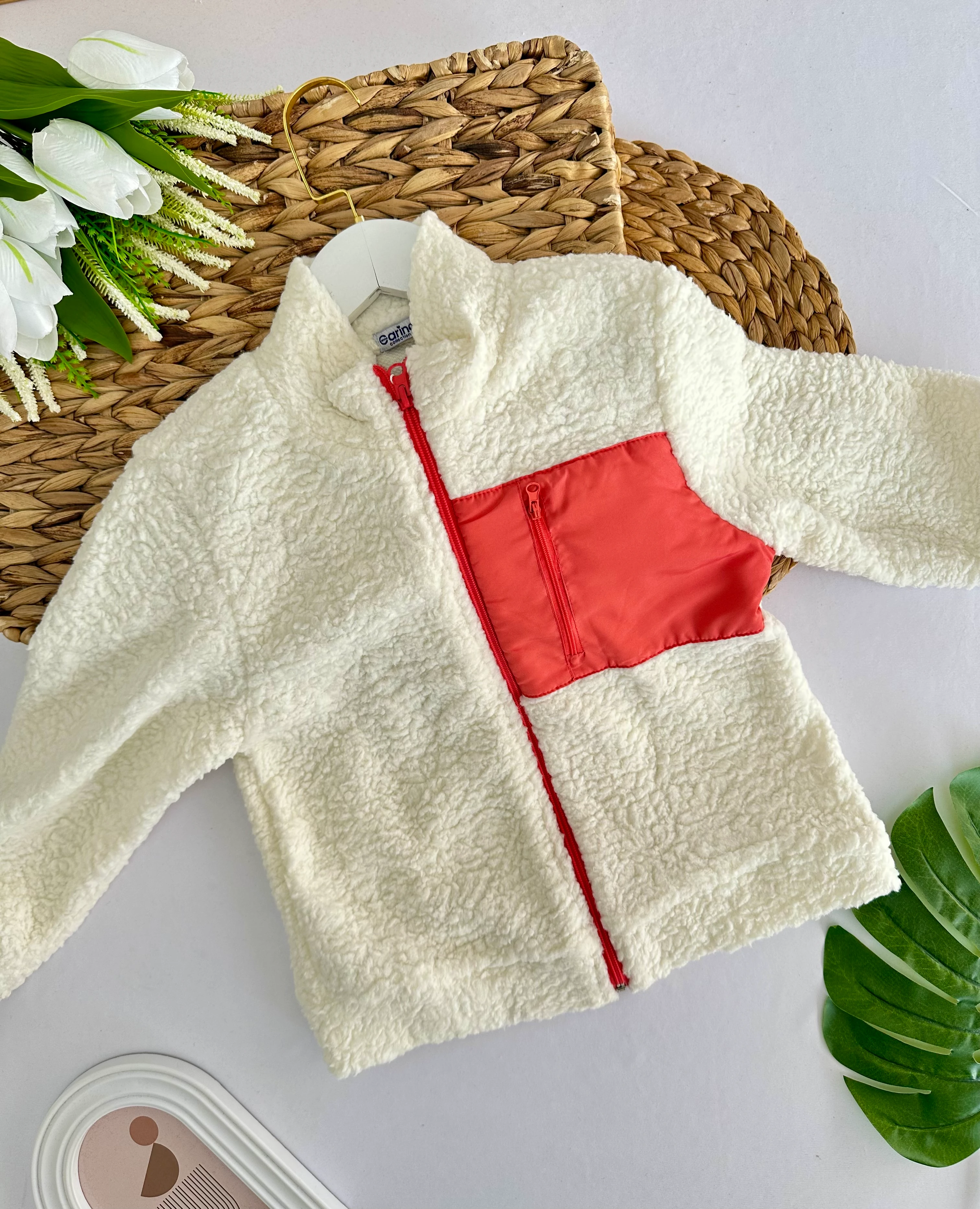 Kız Çocuk Beyaz Mercan Cepli Peluş Hırka