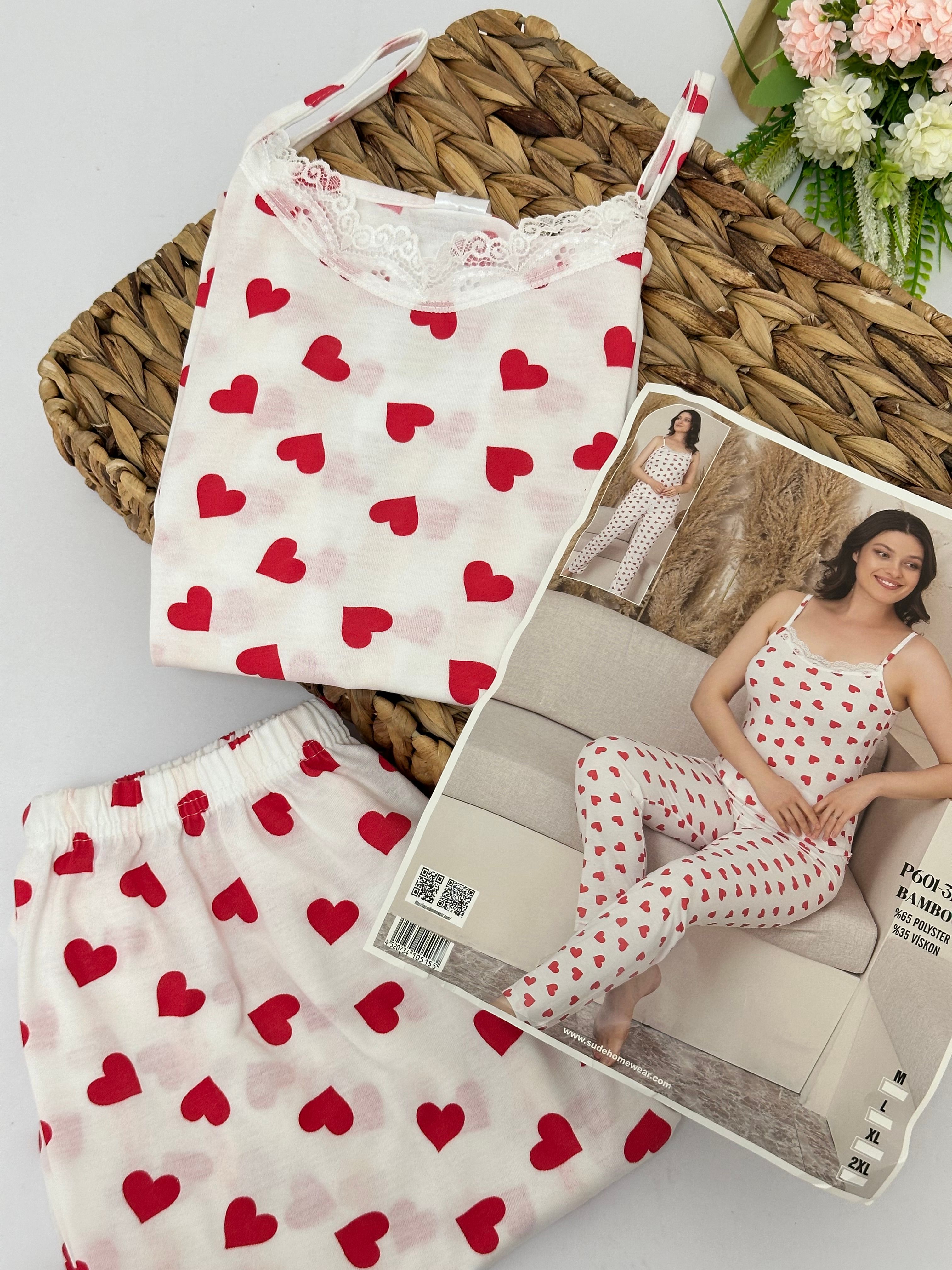 Kalp Desenli Askılı Kadın Pijama Takımı