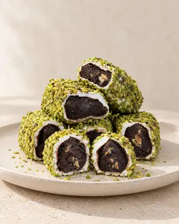 Antep Fıstıklı Brownili Bademli Sarma Lokum