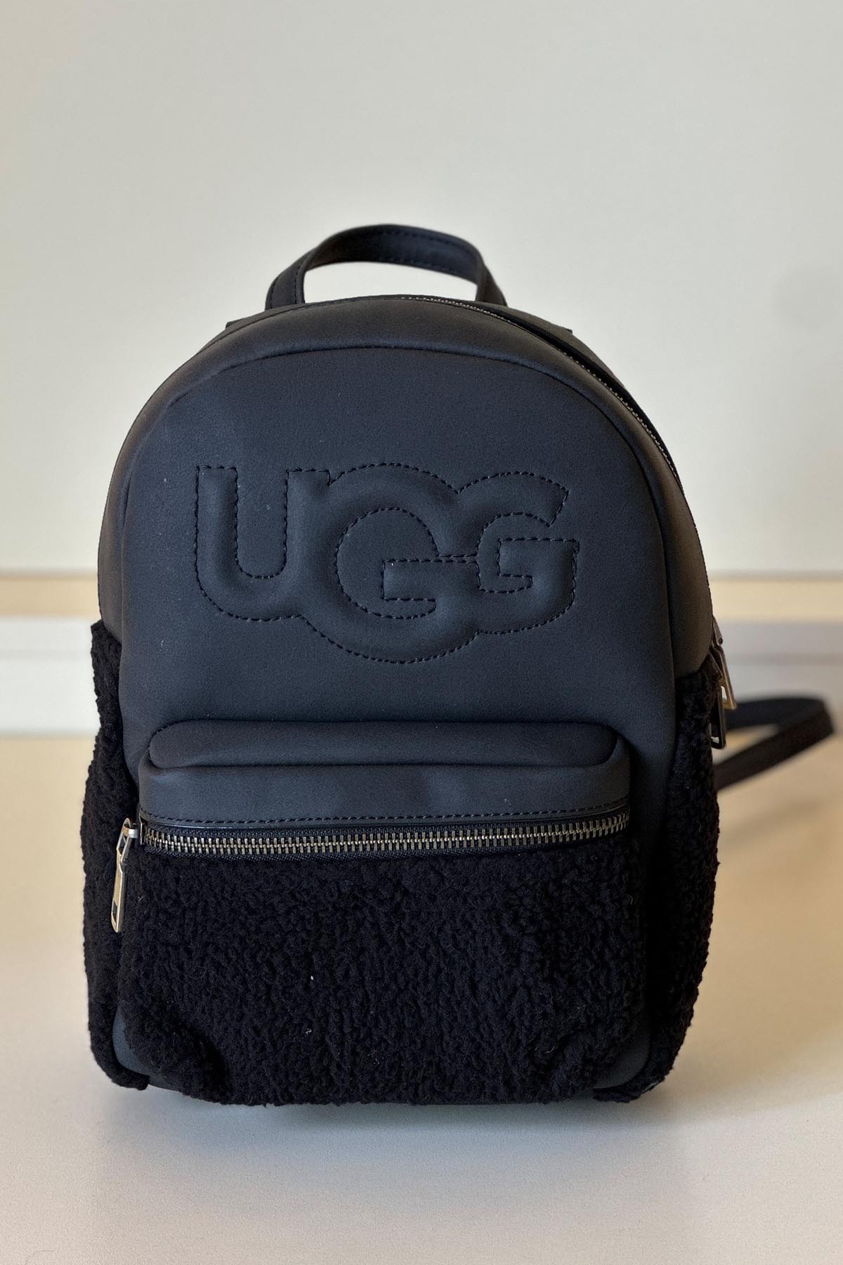 Ugg - Sırt Siyah
