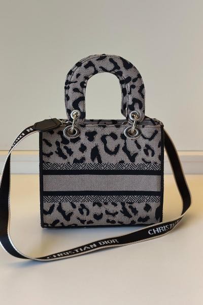 Chrstn Dr - Lady Leopar