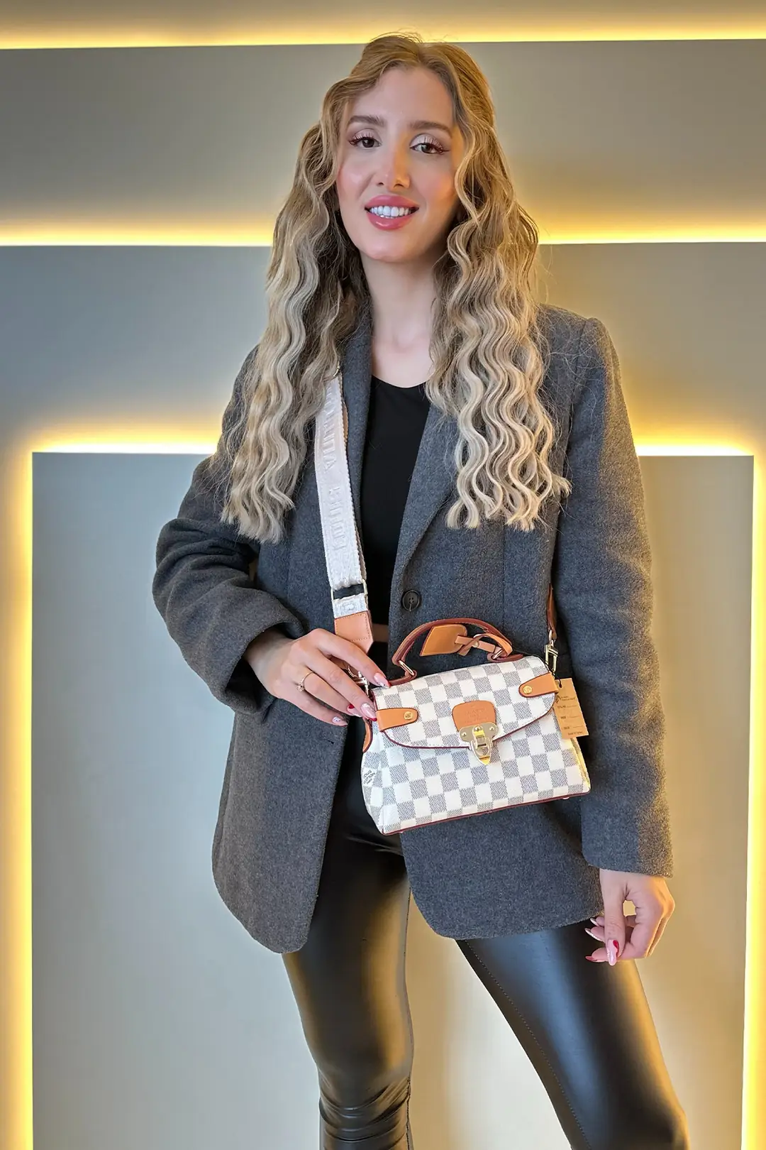 LV - Mini Mettes Beyaz Dama