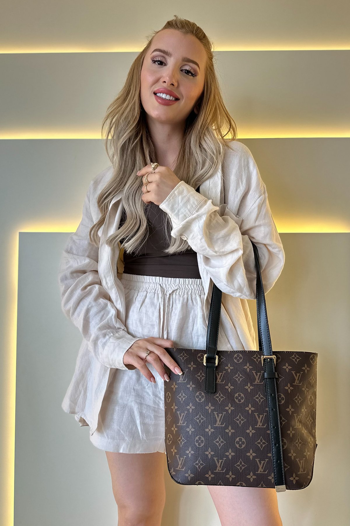 LV - Lys Kahve Dama Siyah Detay