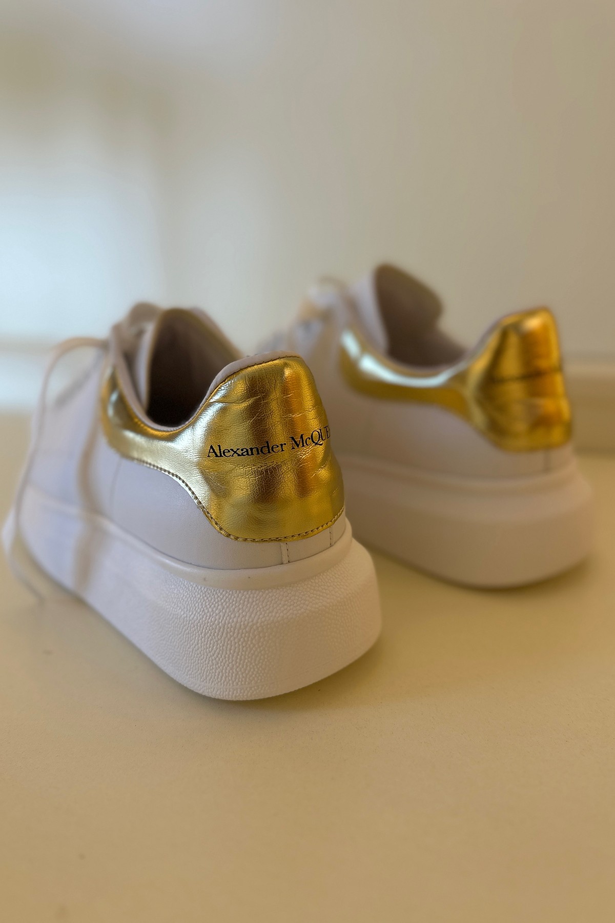 Alxndr Mcqn - Sneakers Gold Detay