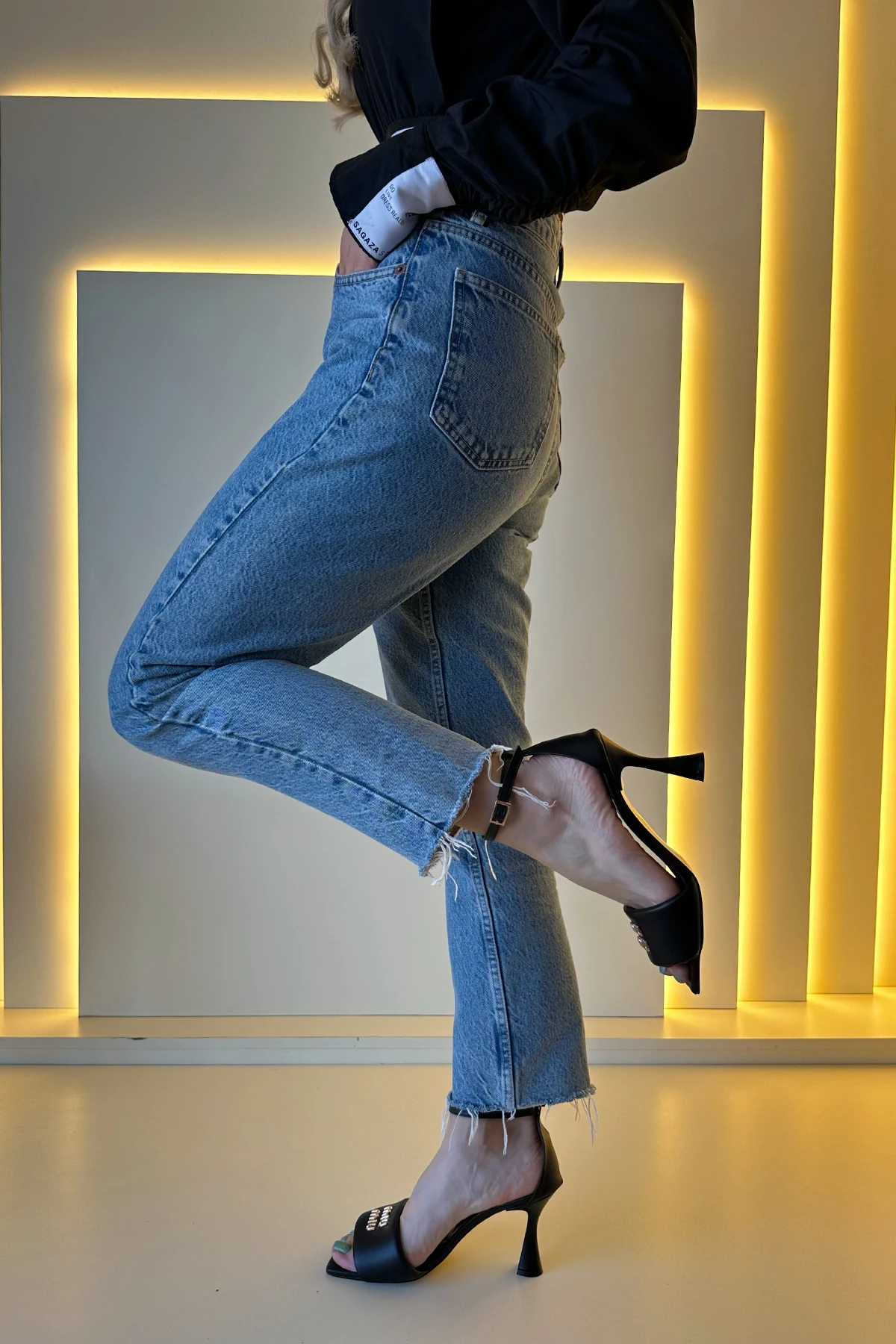 Miu Mi - Topuklu Ayakkabı Siyah Detay 01