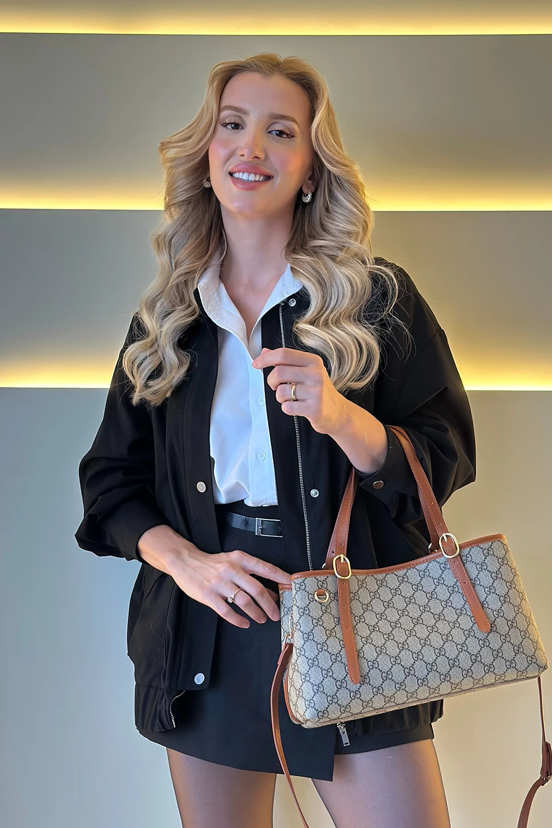 GCC - Amblem Vizon Taba Detay Çanta