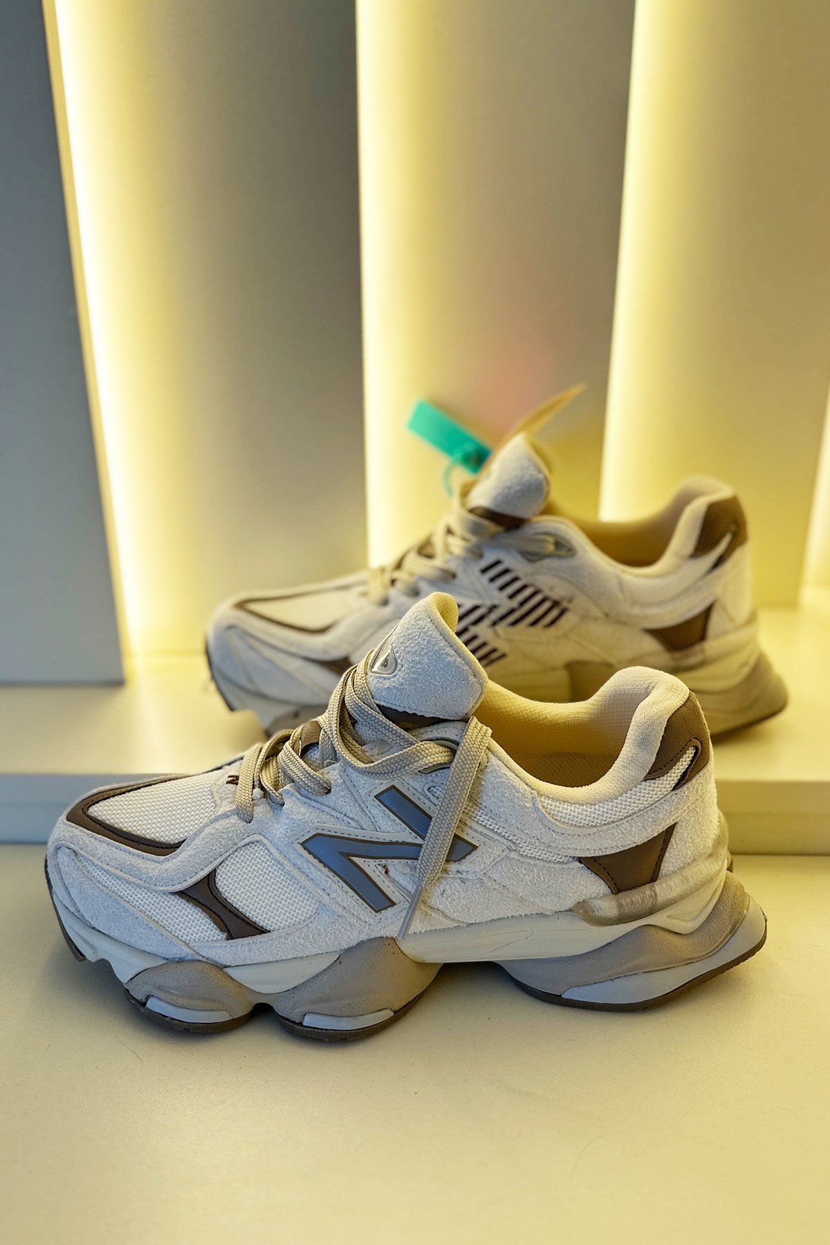 New Balance - 9060 Krem