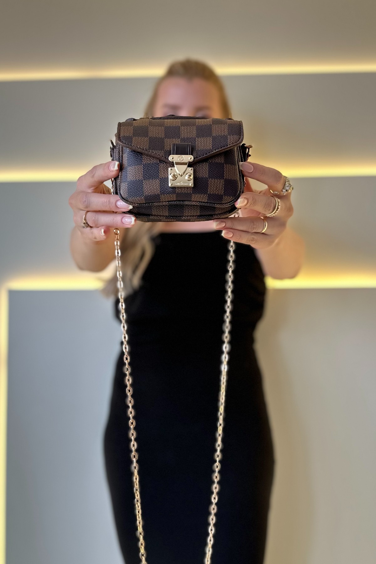LV - Mini Metis Kahve Siyah Detay