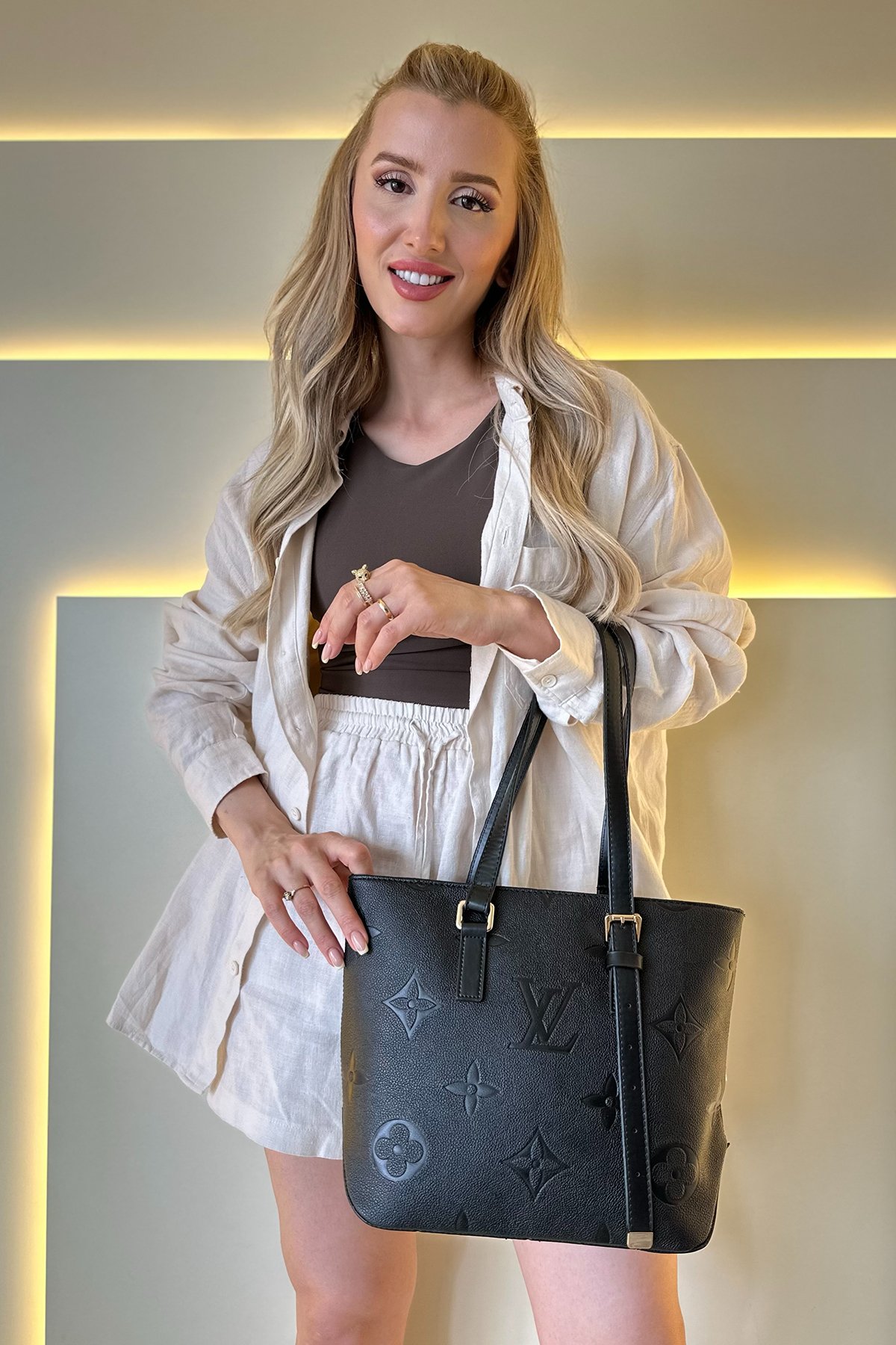 LV - Lys Siyah Deri