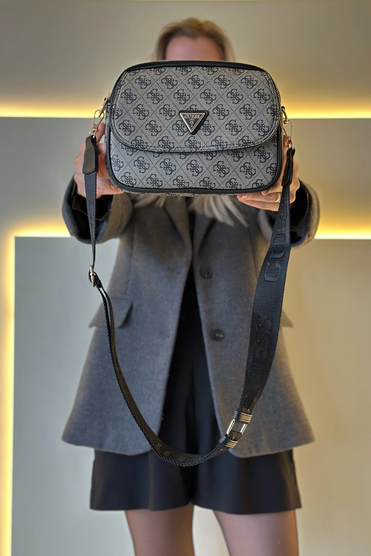 GSS - Kutu Kapaklı Vizon Siyah Detay Çanta