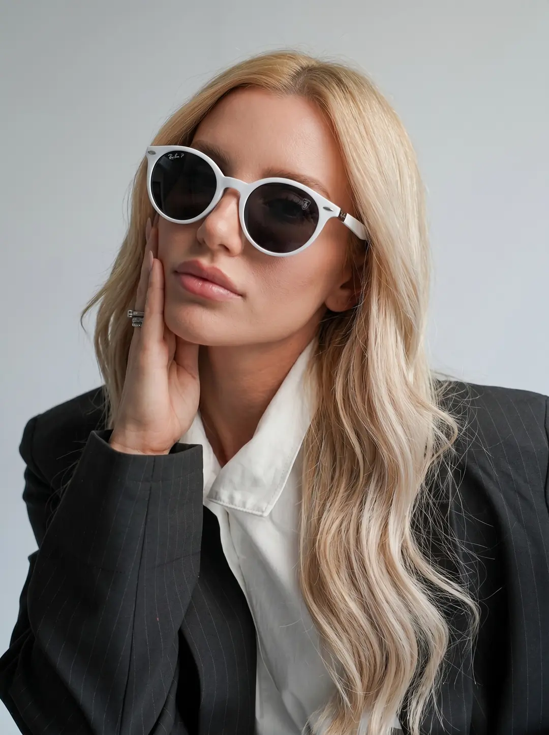 Rybn - Siyah Yuvarlak Cam Beyaz Sap Ferrari İthal Unisex Gözlük