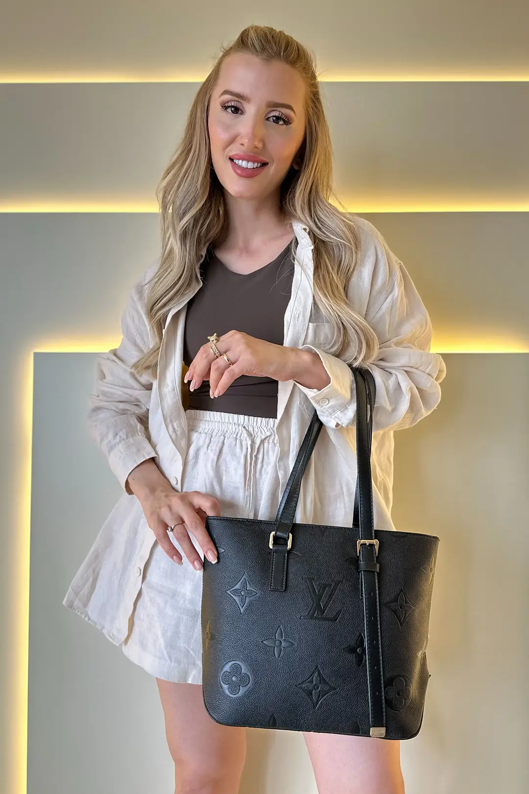 LV - Lys Siyah Deri