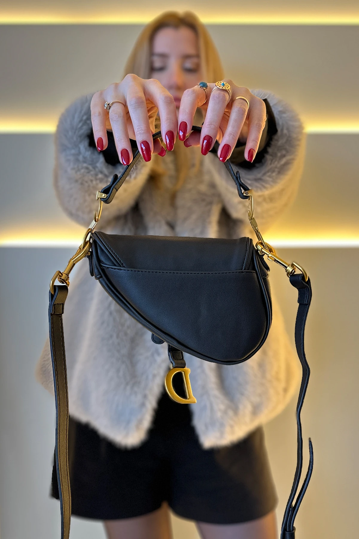 Chrstn Dr - Mini Saddle  Siyah Düz Deri