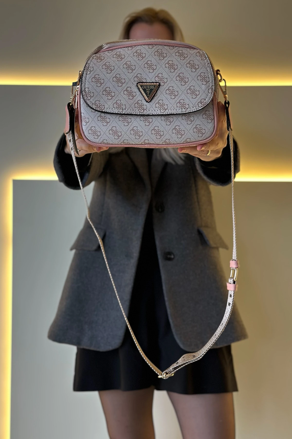 GSS - Kutu Kapaklı Krem Pembe Detay Çanta