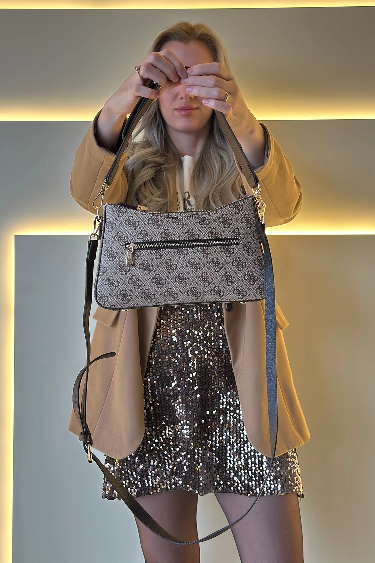 GSS - Monogram Detay Kilitli Acı Kahve Çanta