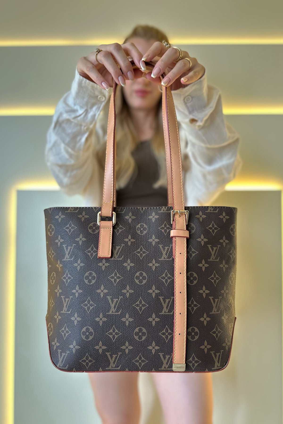 LV - Lys Kahve Bej Detay