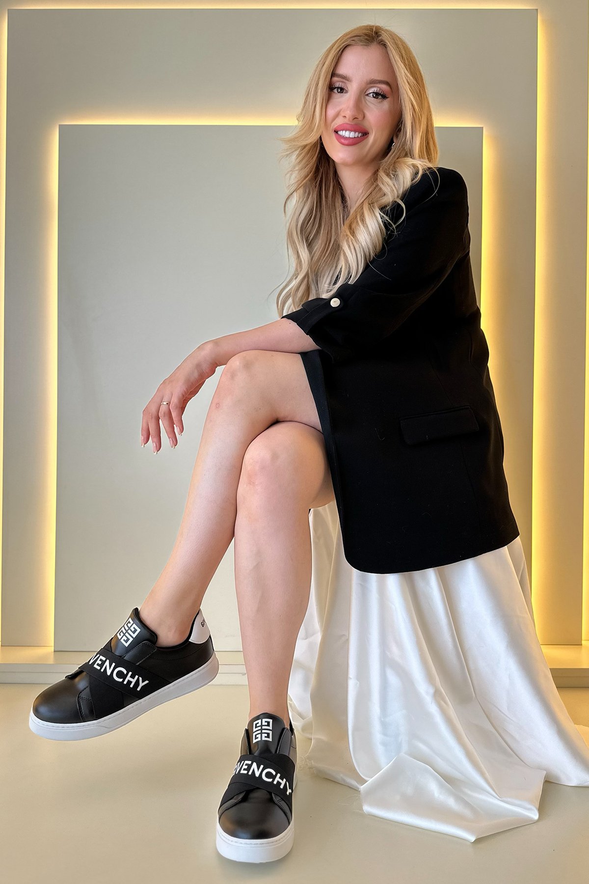 Gvnchy - Sneakers Beyaz Siyah Detay
