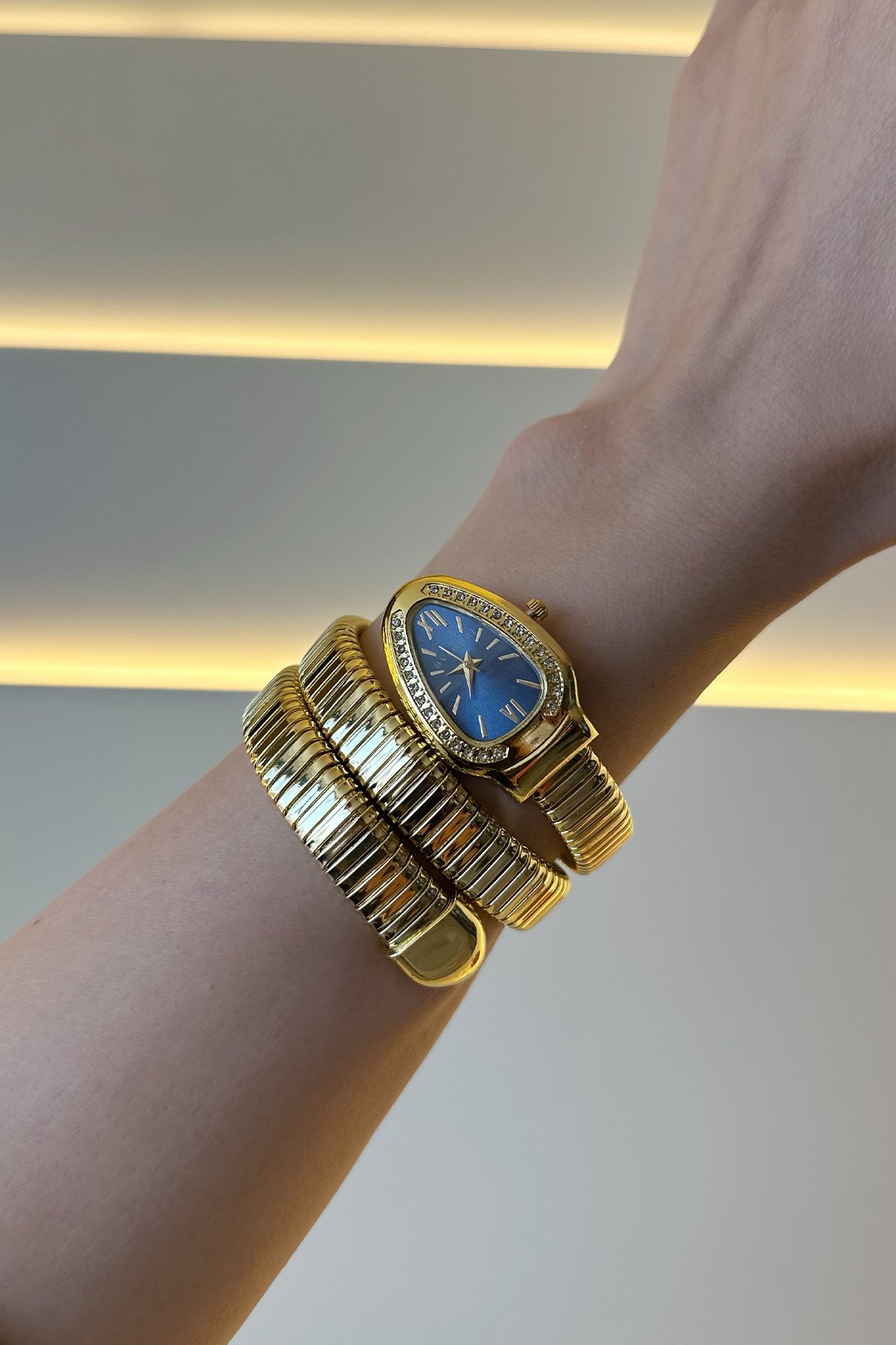 Bvlg - Snake Saat Gold Mavi Detay