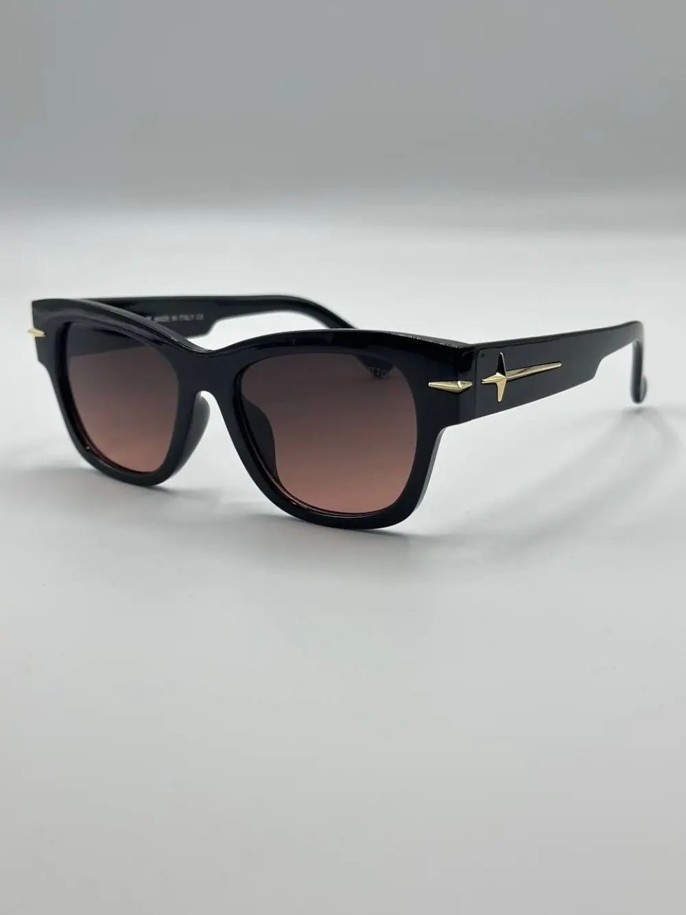 Louis Vuitton 4-Point Star İthal Kadın Gözlük 4706-CN