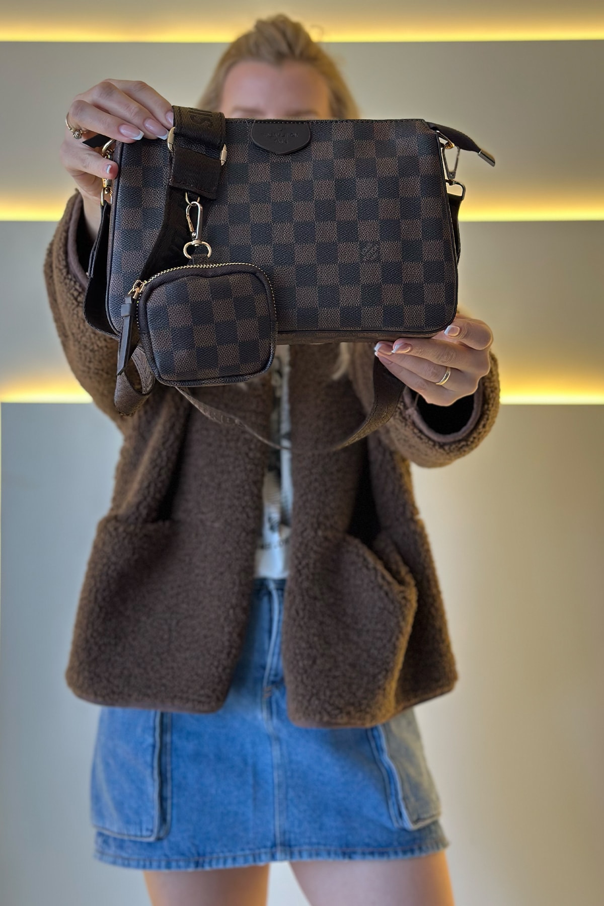 LV - Big Pochette Acı Kahve Dama Detay