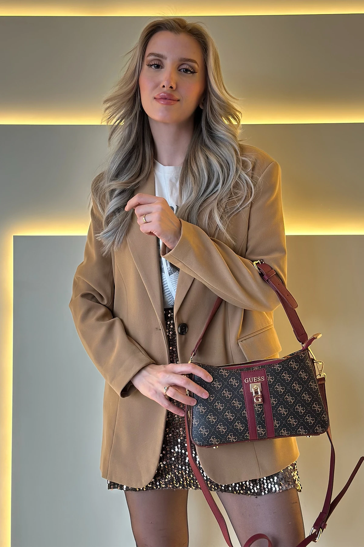 GSS - Monogram Detay Kilitli Siyah Bordo Detay Çanta