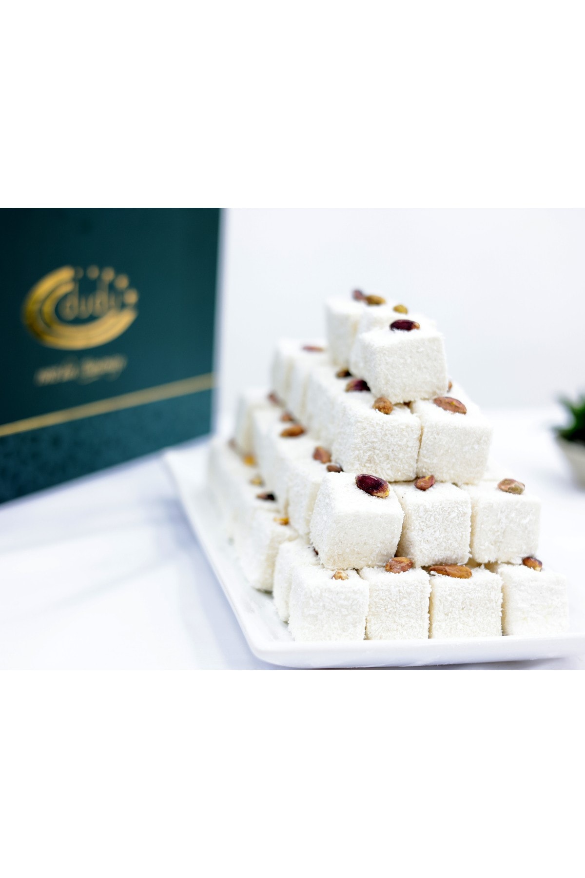 Fıstıklı Sultan Lokum 250 gr – Antep Fıstığıyla Kaplı Geleneksel Lokum