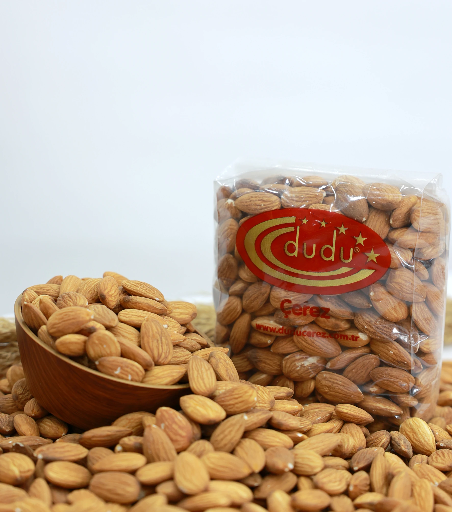 Çiğ Badem İçi 1000 gr – Doğal, Katkısız ve Besleyici Atıştırmalık